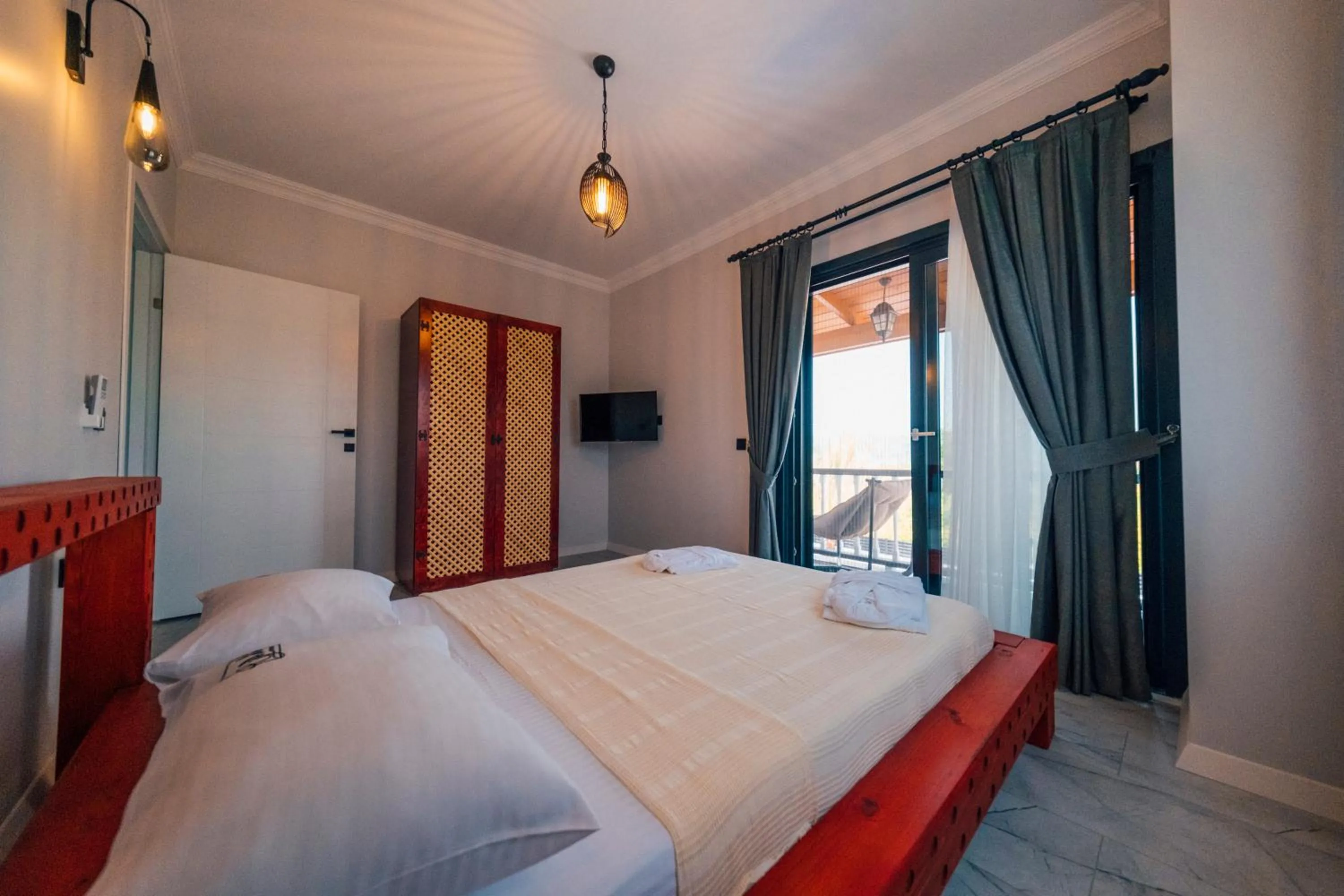 Bedroom, Bed in Sapanca Göldibi Suit Bungalov