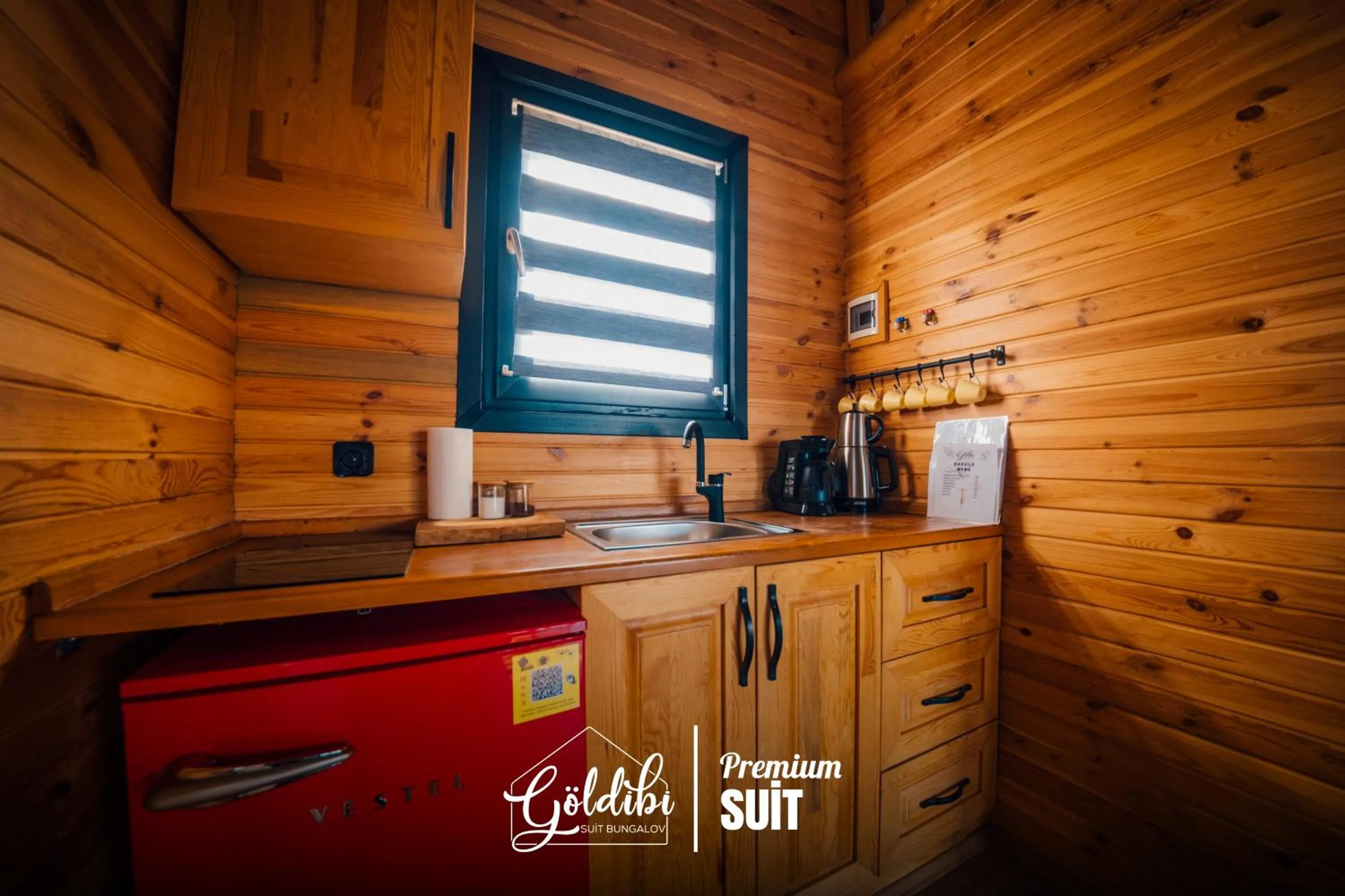 Kitchen or kitchenette in Sapanca Göldibi Suit Bungalov