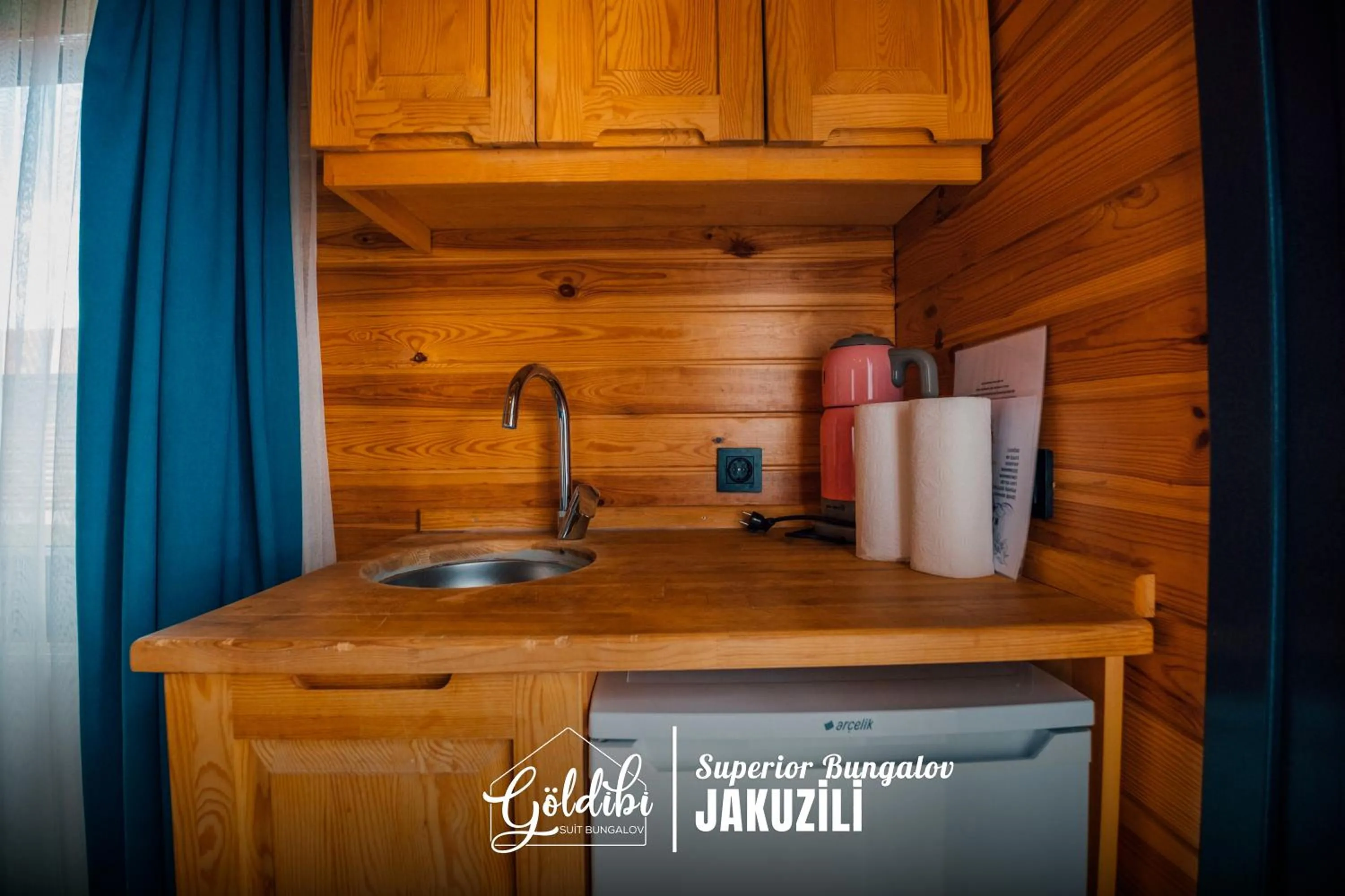 Kitchen or kitchenette in Sapanca Göldibi Suit Bungalov