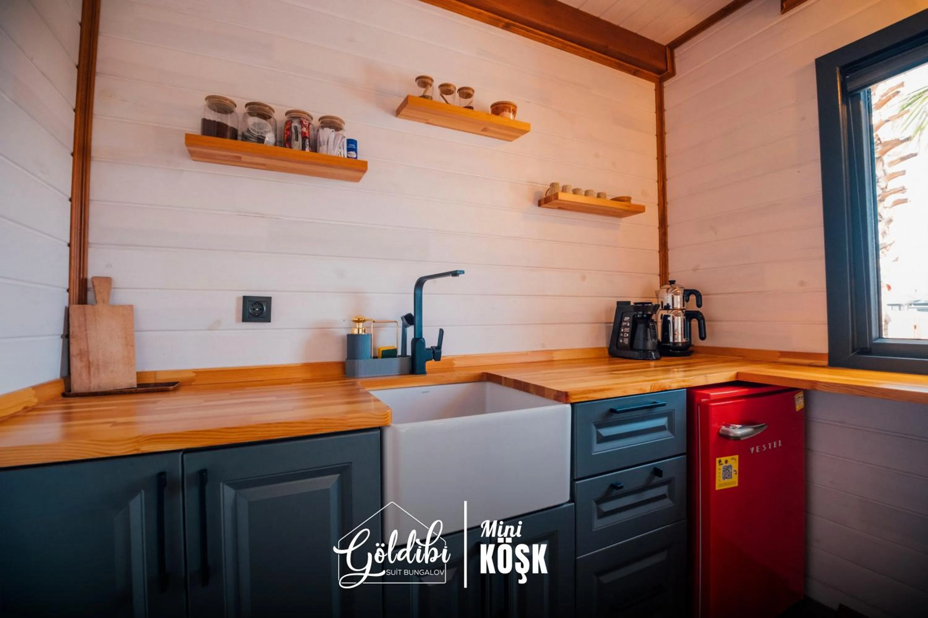 Kitchen or kitchenette in Sapanca Göldibi Suit Bungalov