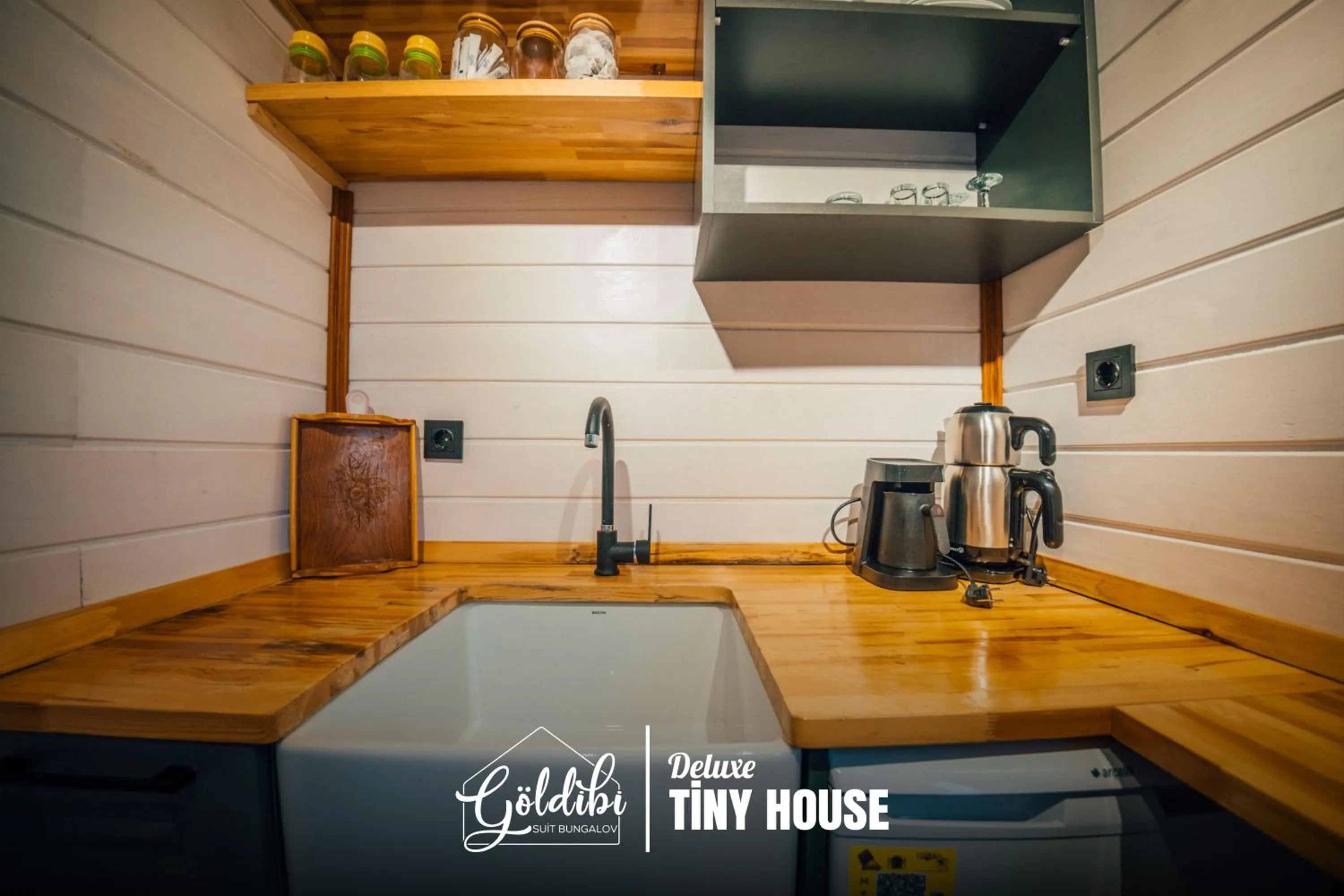 Kitchen or kitchenette in Sapanca Göldibi Suit Bungalov