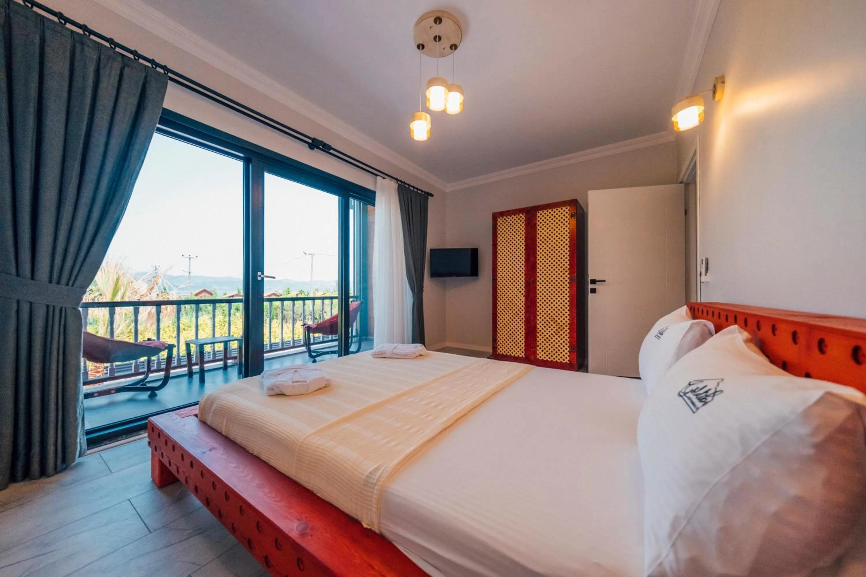 Bedroom, Bed in Sapanca Göldibi Suit Bungalov
