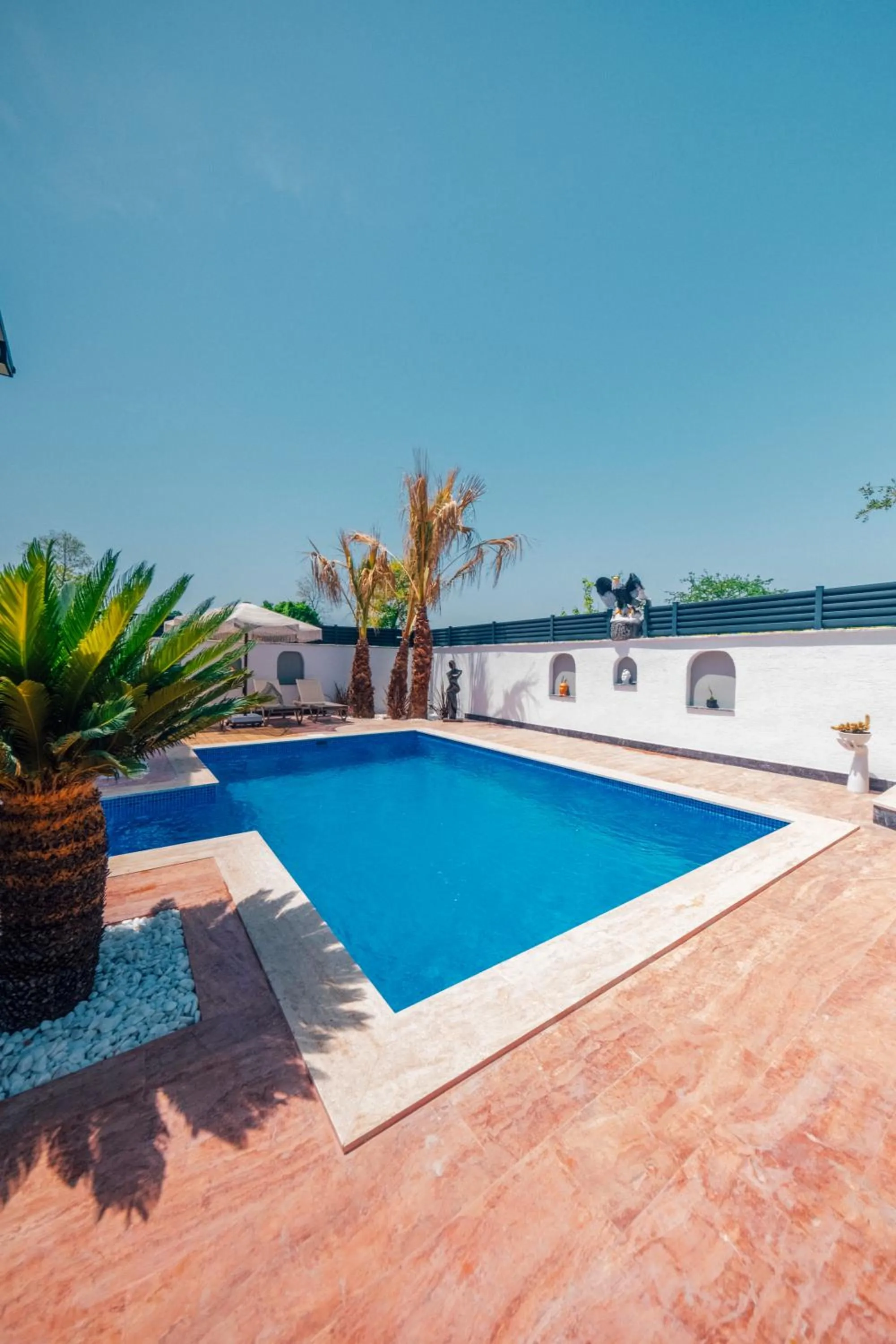 Swimming pool in Sapanca Göldibi Suit Bungalov