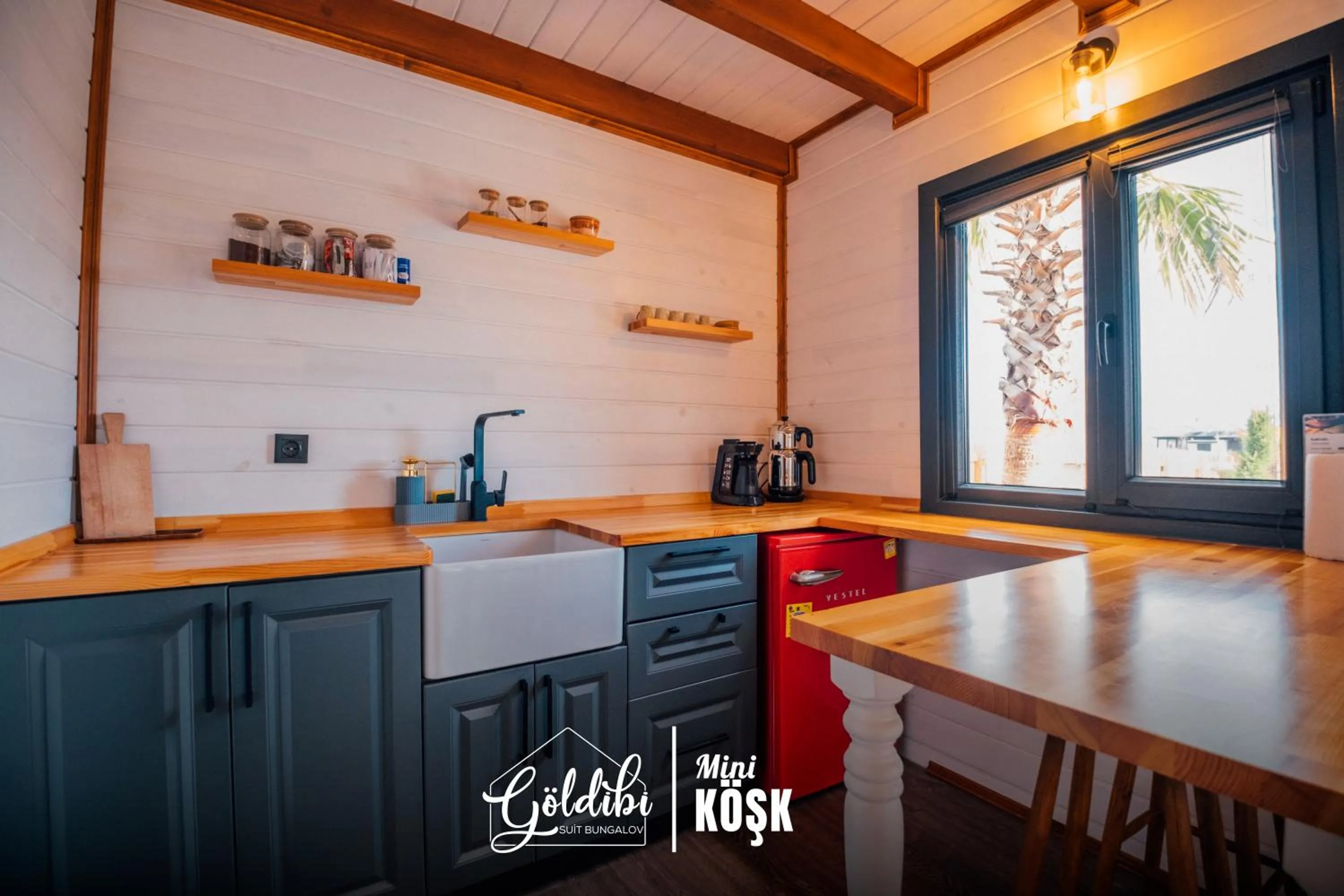 Kitchen or kitchenette in Sapanca Göldibi Suit Bungalov
