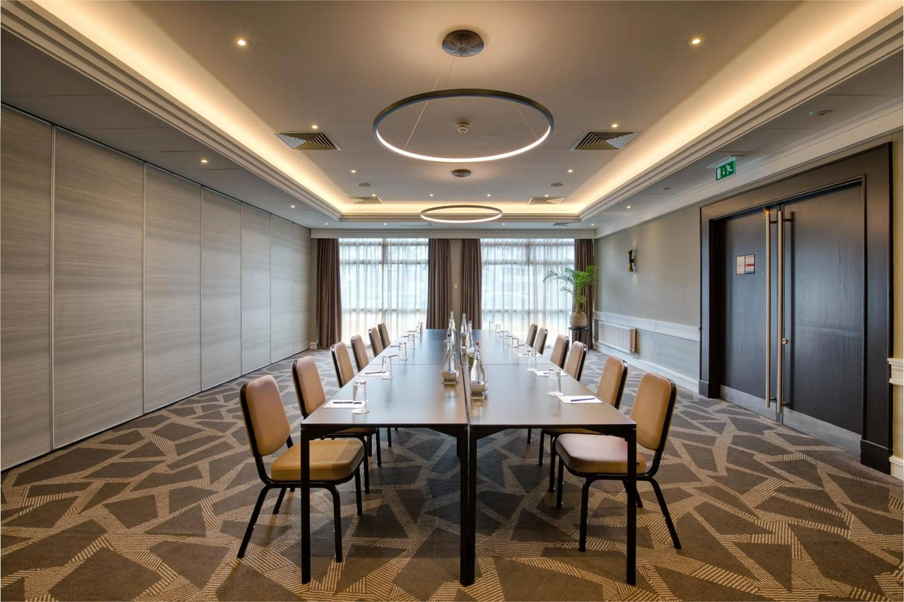 Meeting/conference room in DoubleTree by Hilton London Ealing
