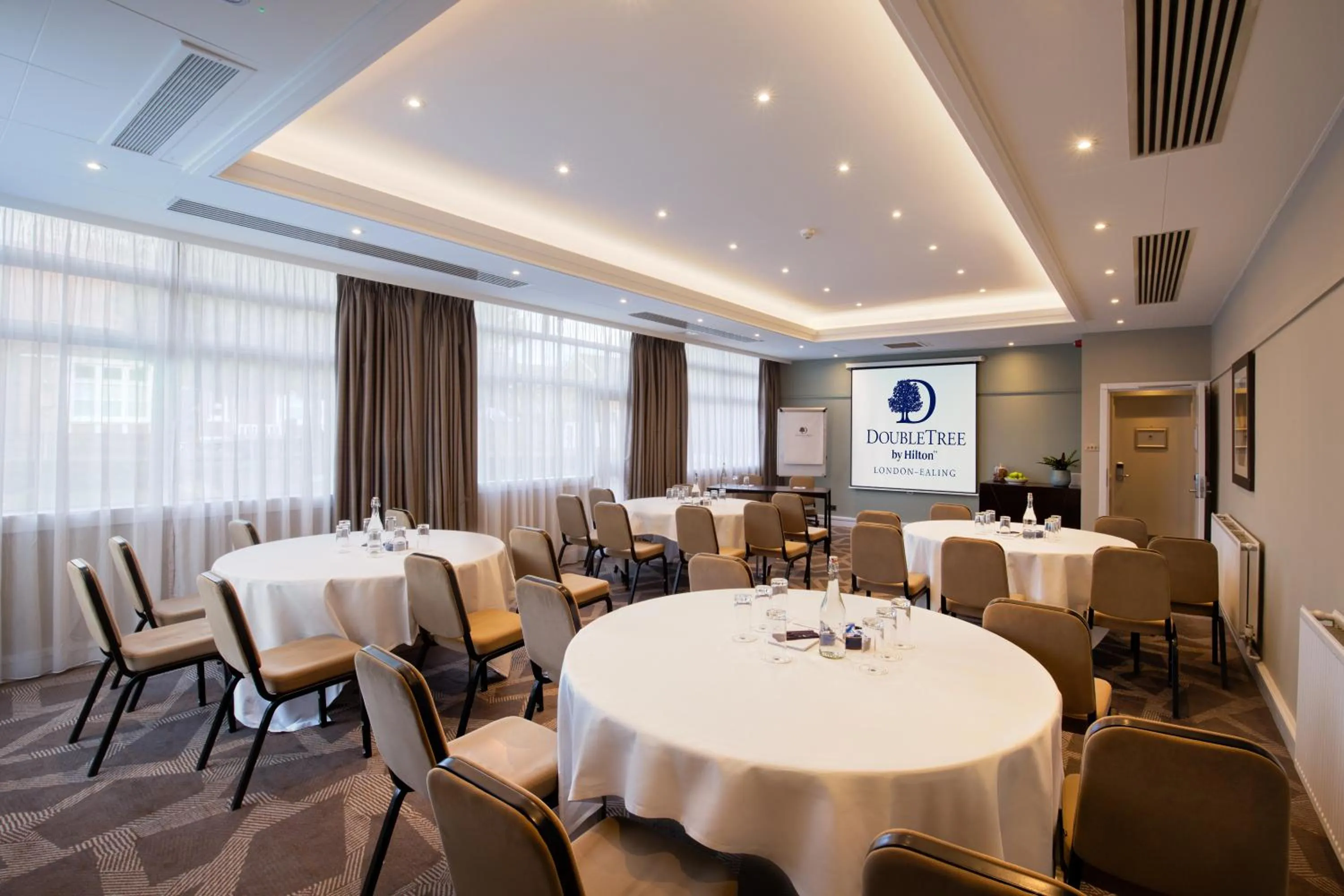 Banquet/Function facilities in DoubleTree by Hilton London Ealing