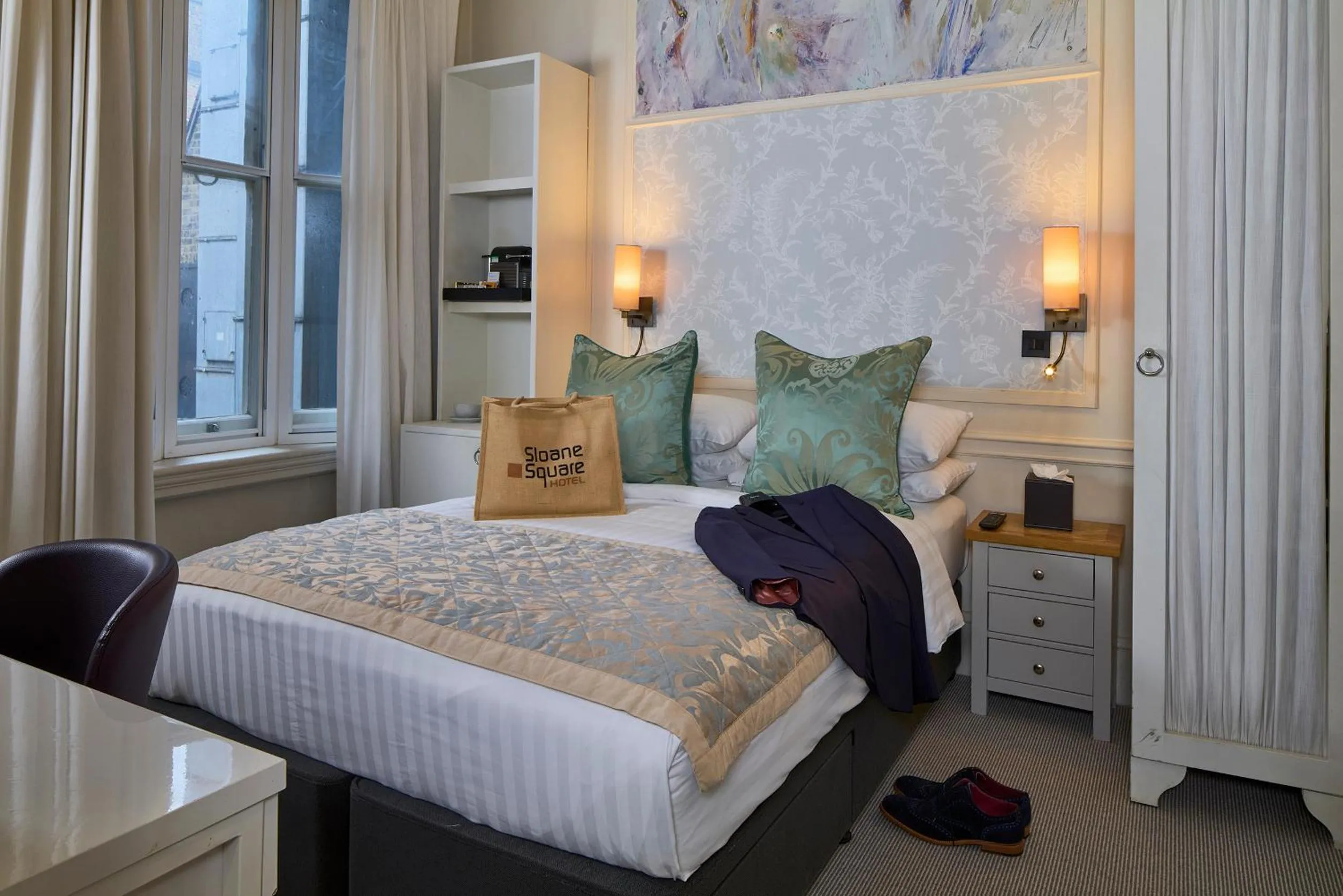 Bed in Sloane Square Hotel