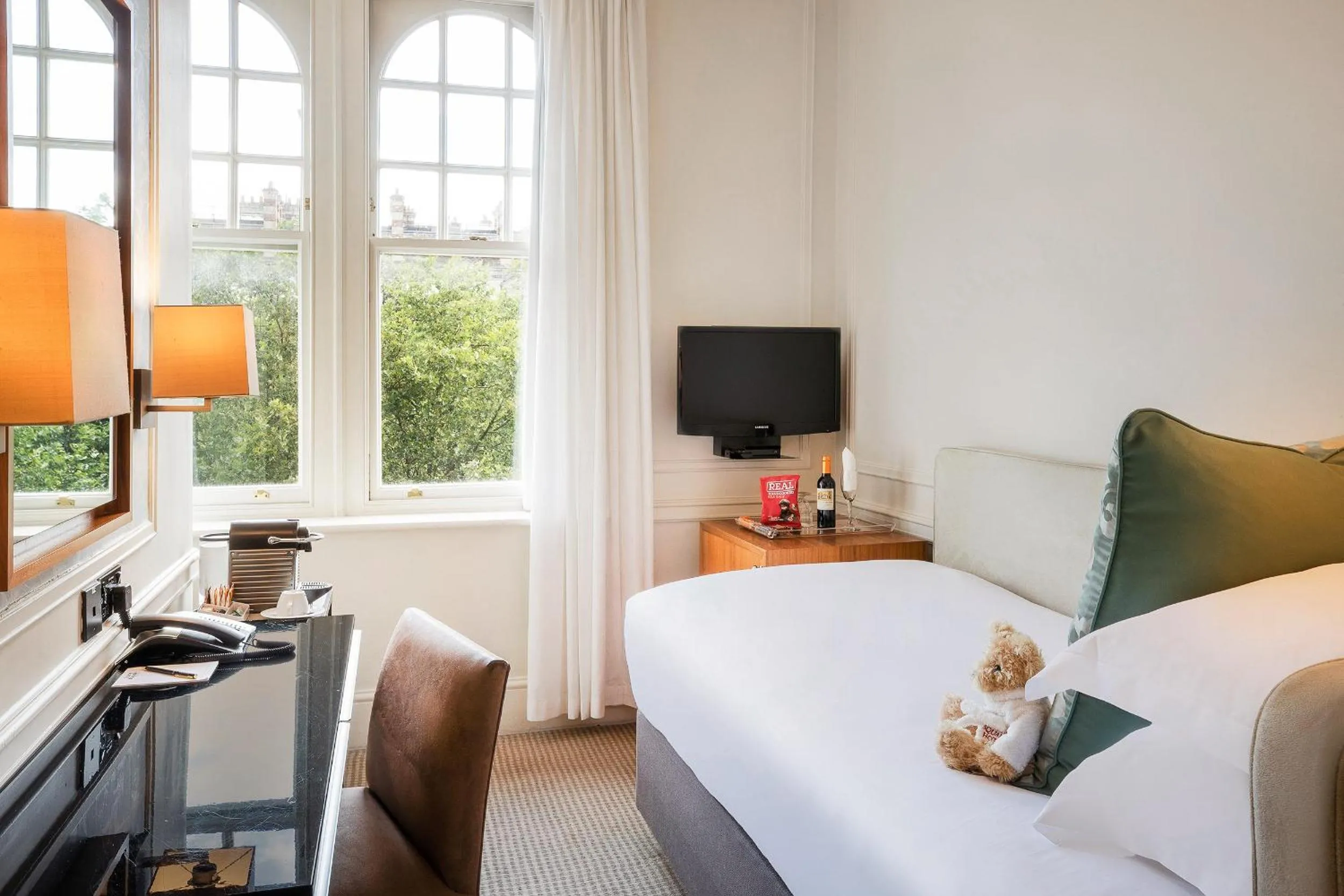 Bed in Sloane Square Hotel