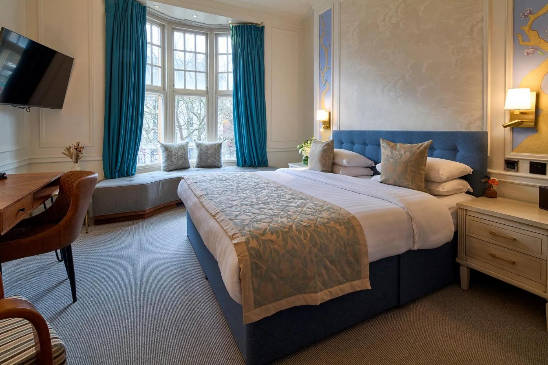 Bed in Sloane Square Hotel