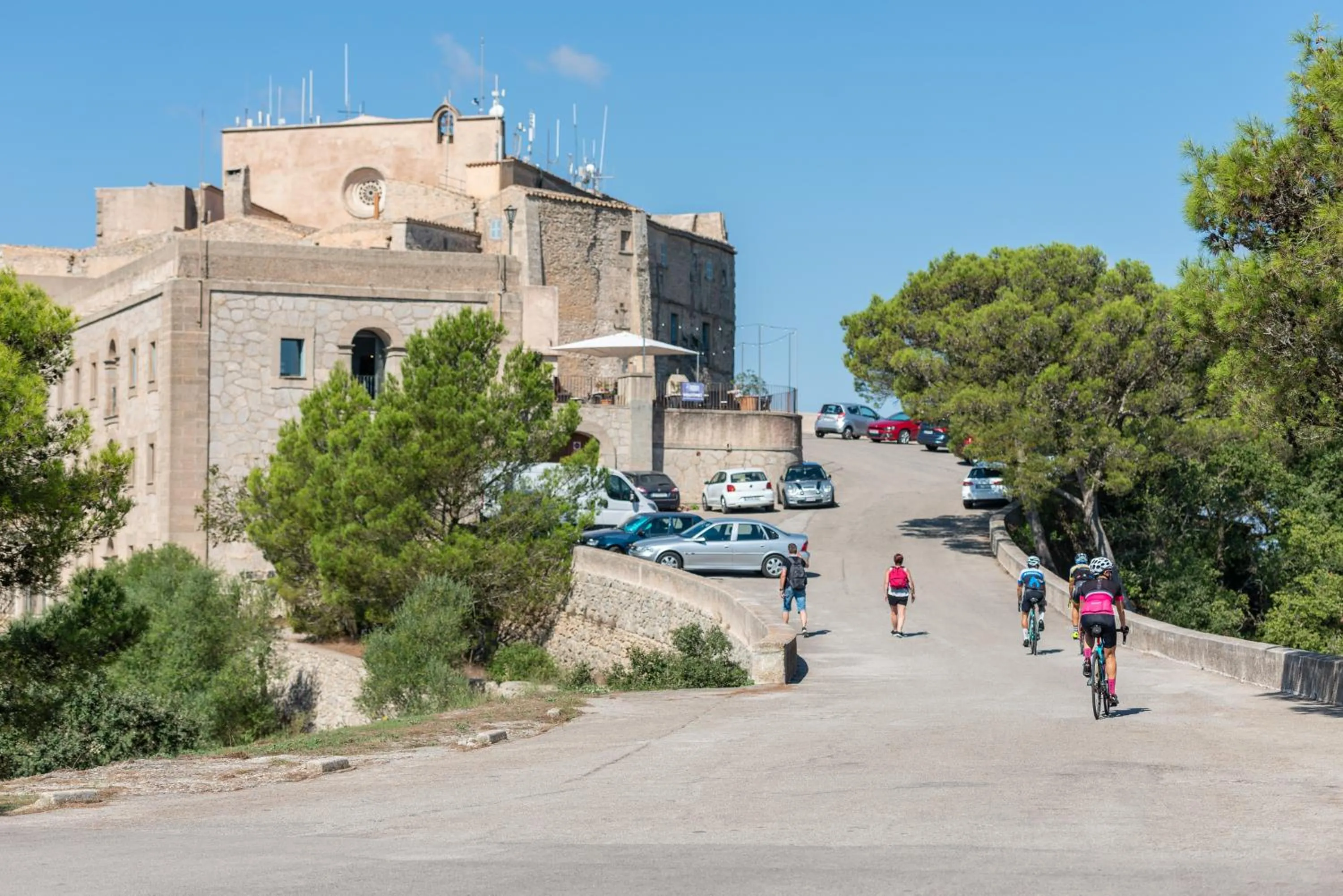 Cycling in Petit Hotel Hostatgeria Sant Salvador