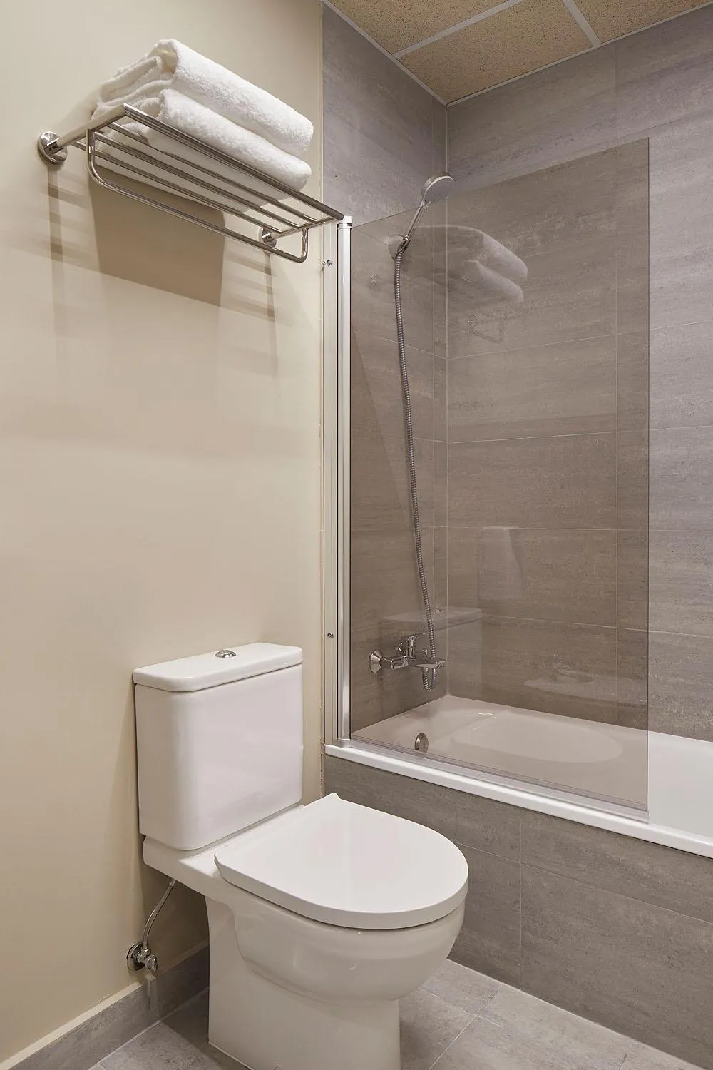 Bathroom in Hotel Sukha