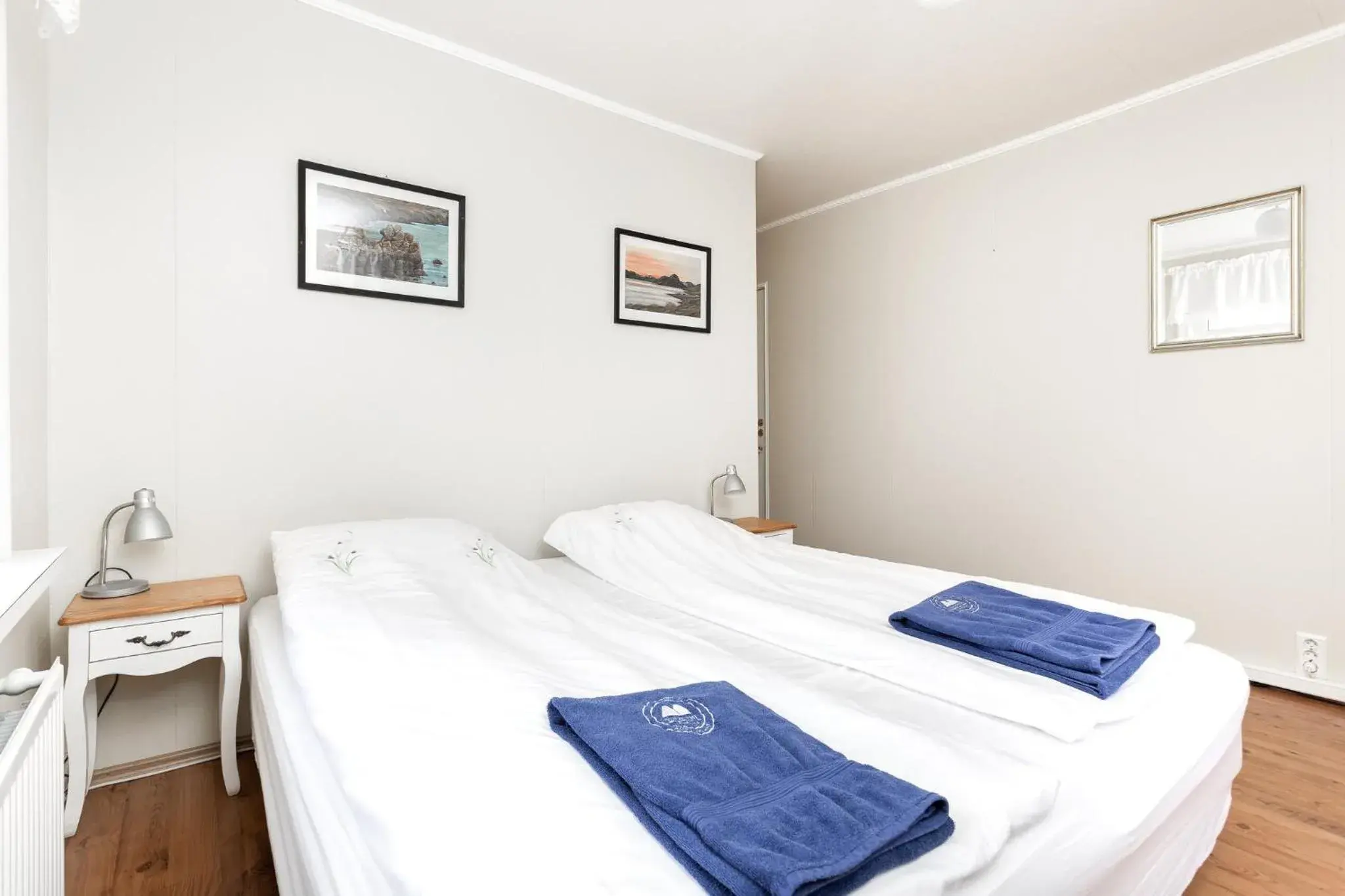 Twin Room with Shared Toilet in Mjoeyri Travel Holiday Homes Twin Room with Shared Toilet in Mjoeyri Travel Holiday Homes