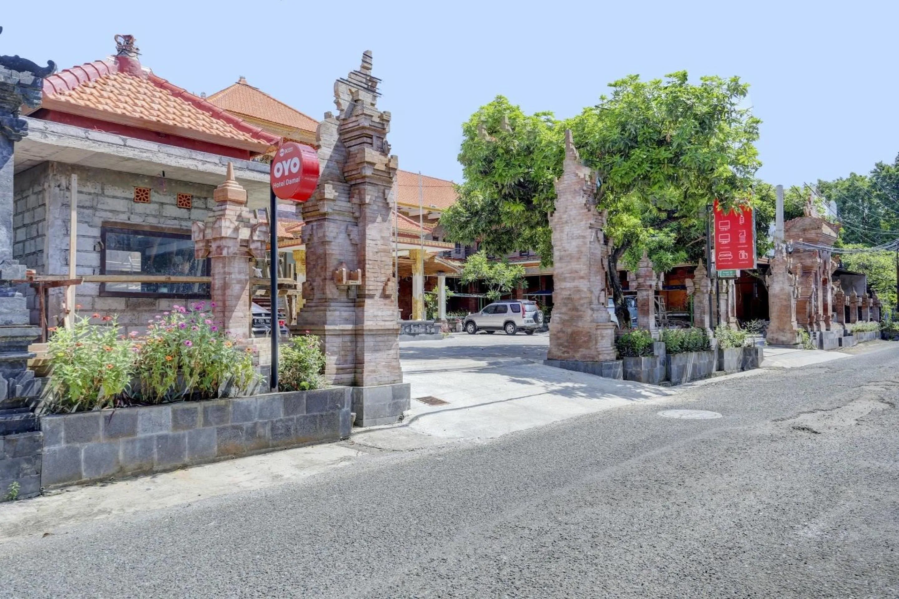 Facade/entrance in Hotel O Damai