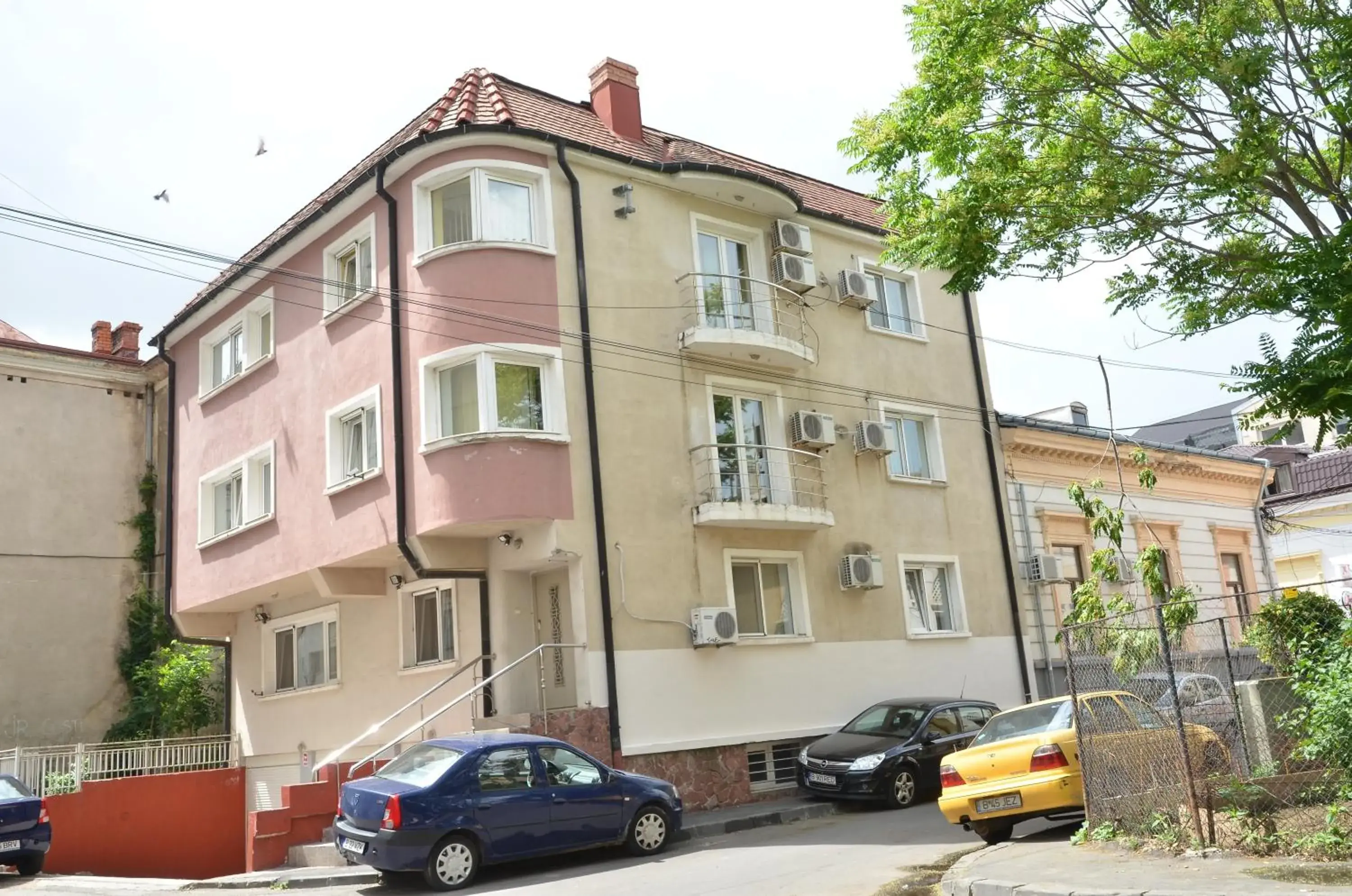 City Center Apartments & Suites by RDC City Center Apartments & Suites by RDC