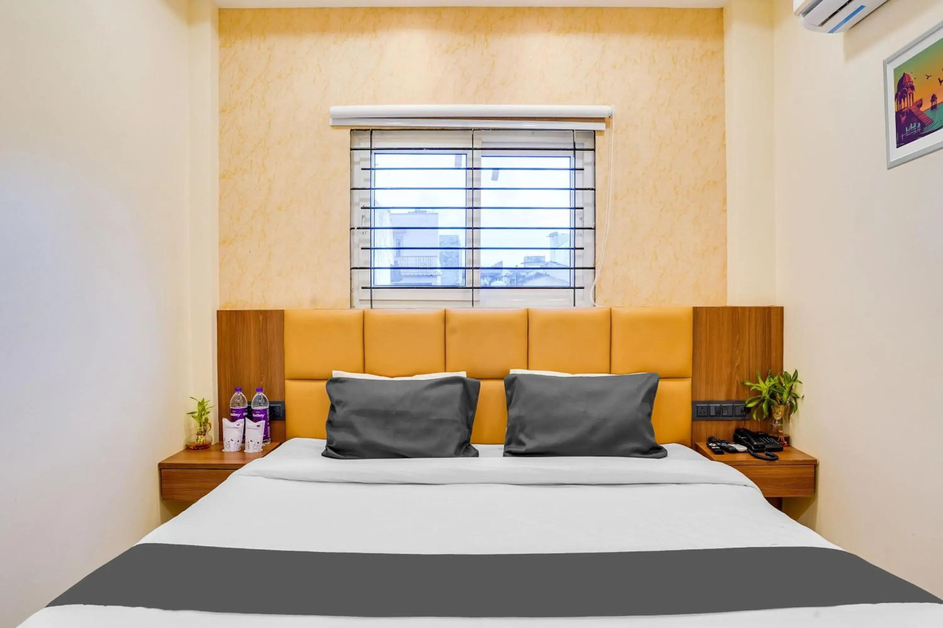 Bedroom, Bed in HOTEL O ANJANEY PALACE Bedroom, Bed in HOTEL O ANJANEY PALACE