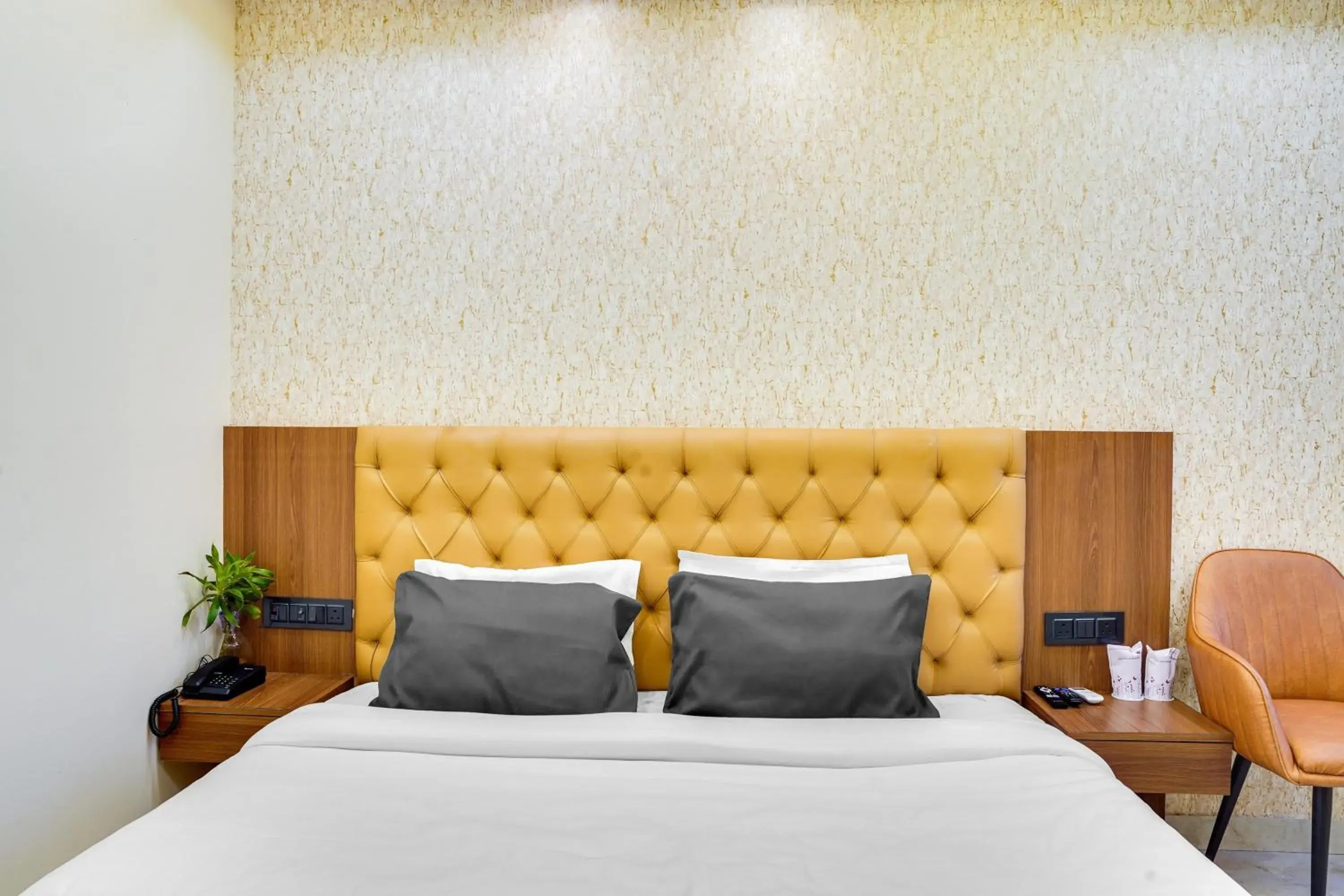 Bedroom, Bed in HOTEL O ANJANEY PALACE Bedroom, Bed in HOTEL O ANJANEY PALACE