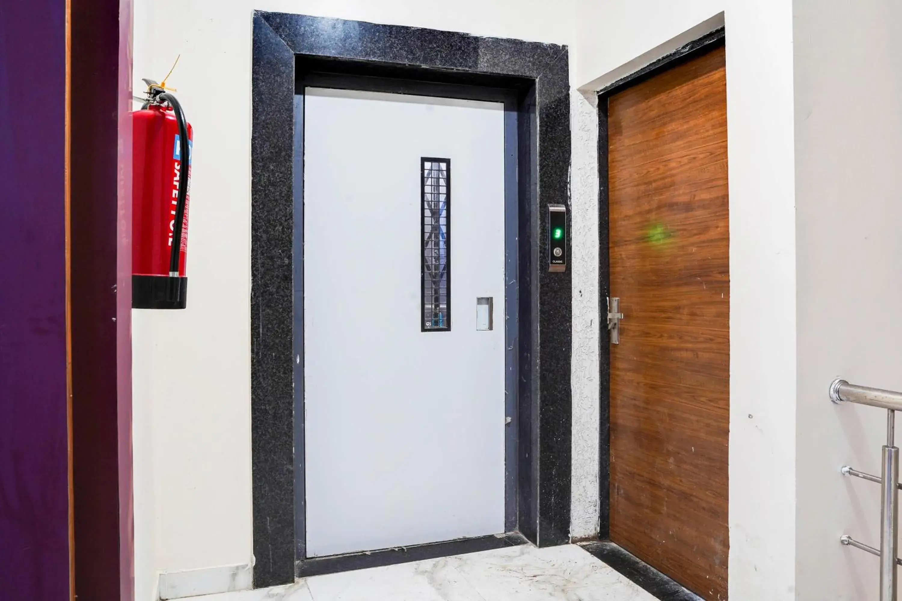 Lobby or reception in HOTEL O ANJANEY PALACE Lobby or reception in HOTEL O ANJANEY PALACE