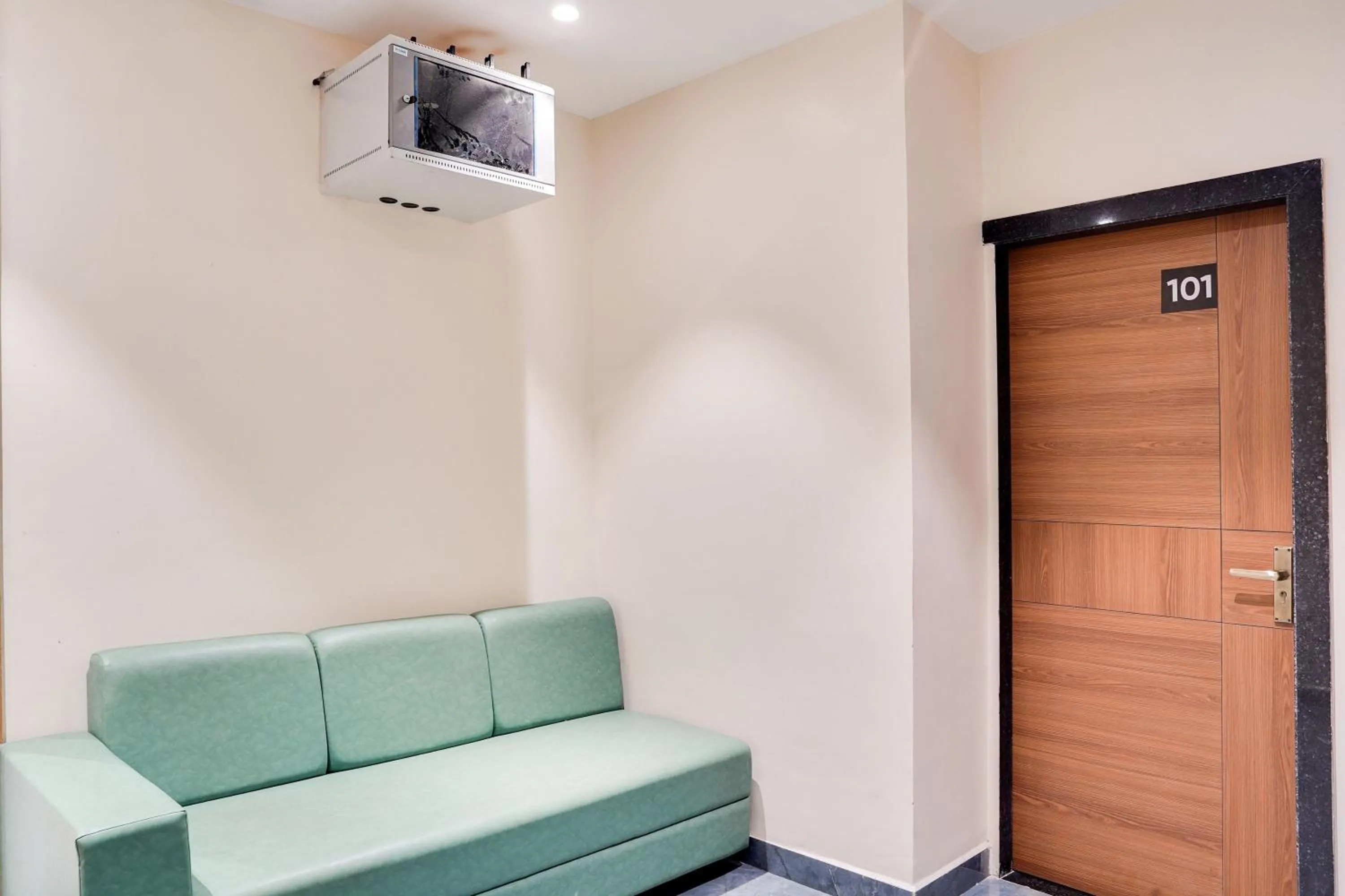 Lobby or reception in Super HOTEL O ANJANEY PALACE