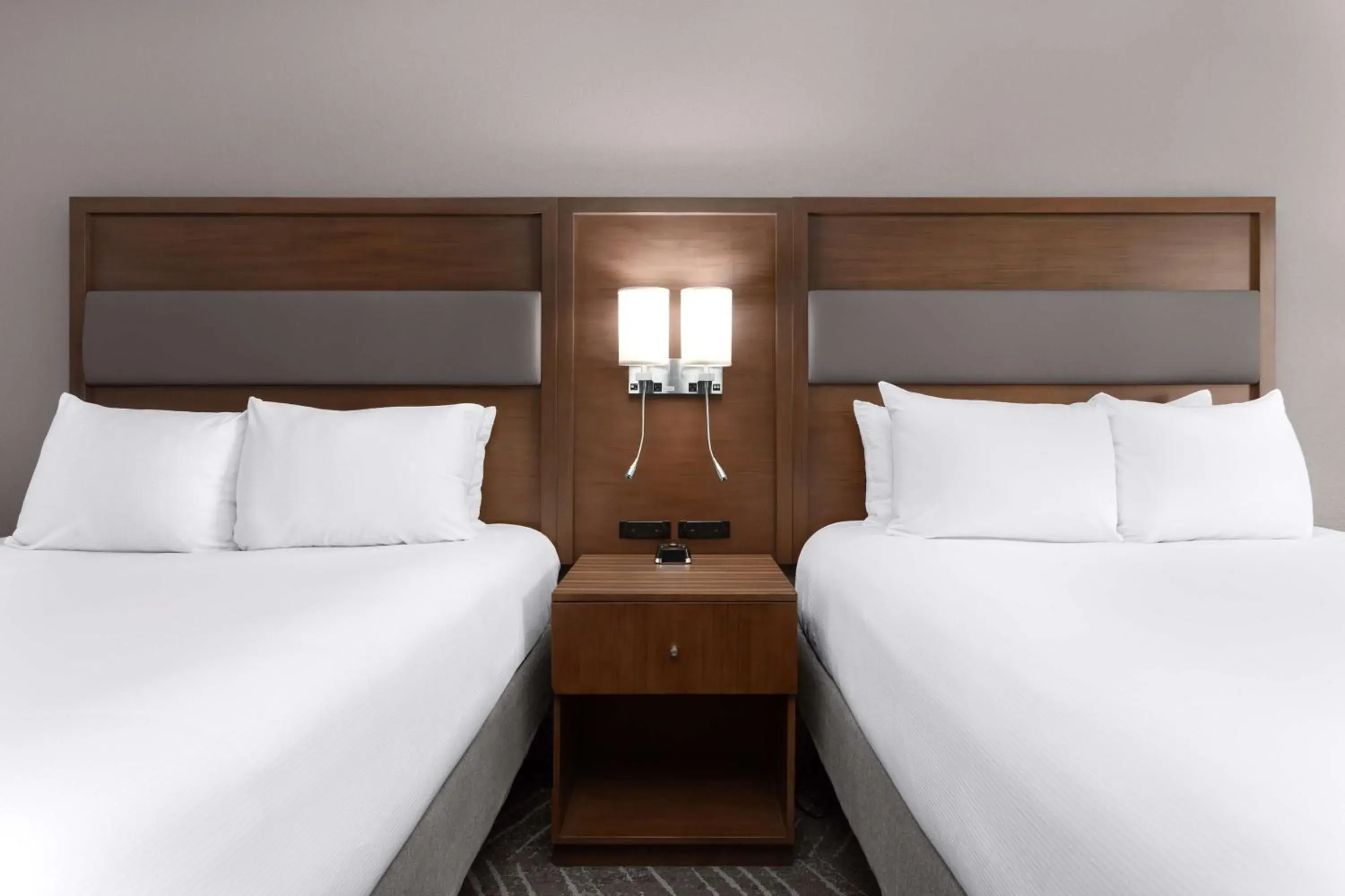 Bed in DoubleTree by Hilton Charleston Mount Pleasant Bed in DoubleTree by Hilton Charleston Mount Pleasant