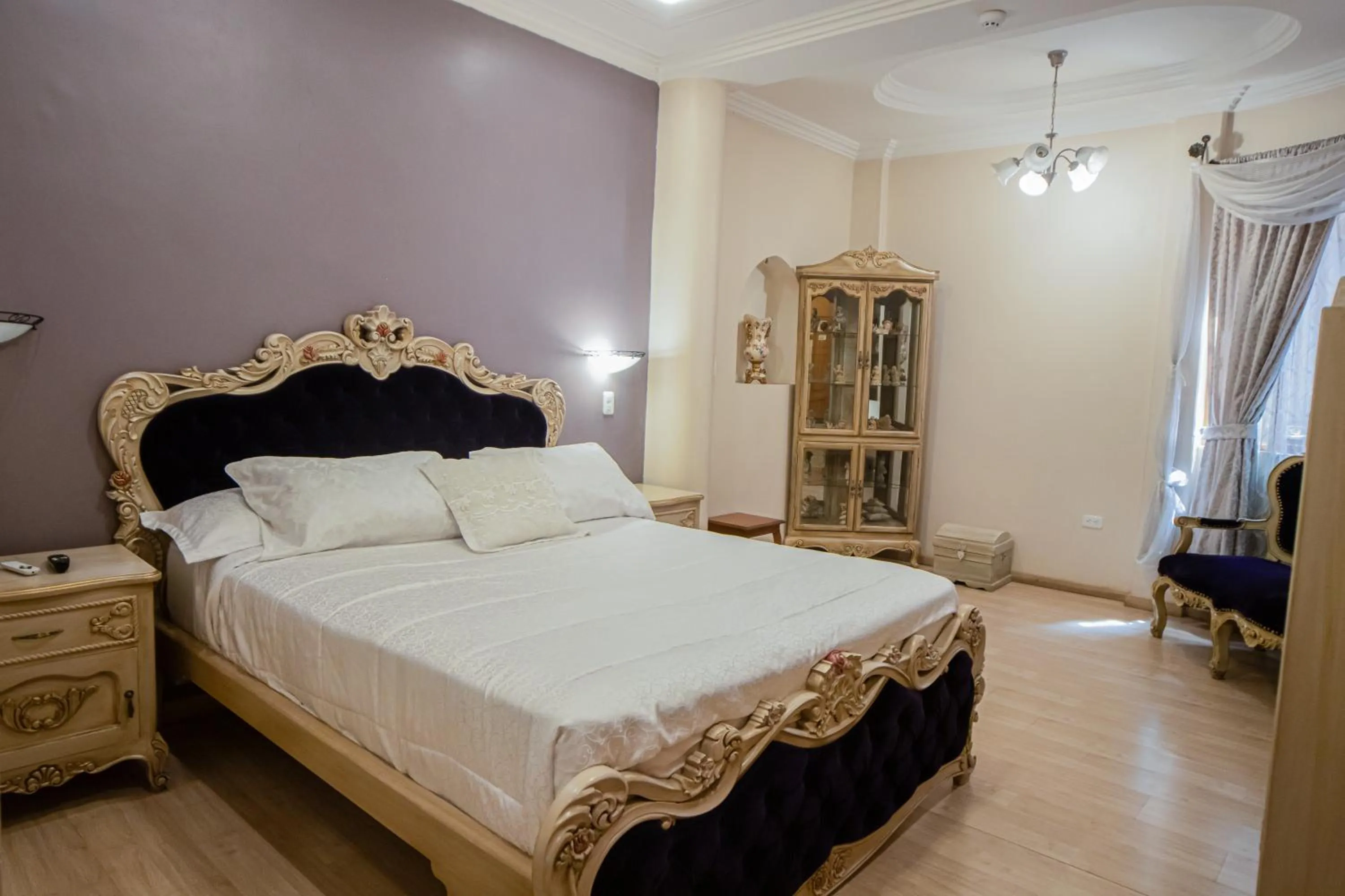 Text overlay in Hotel Boutique Casa Ruth en Cuenca