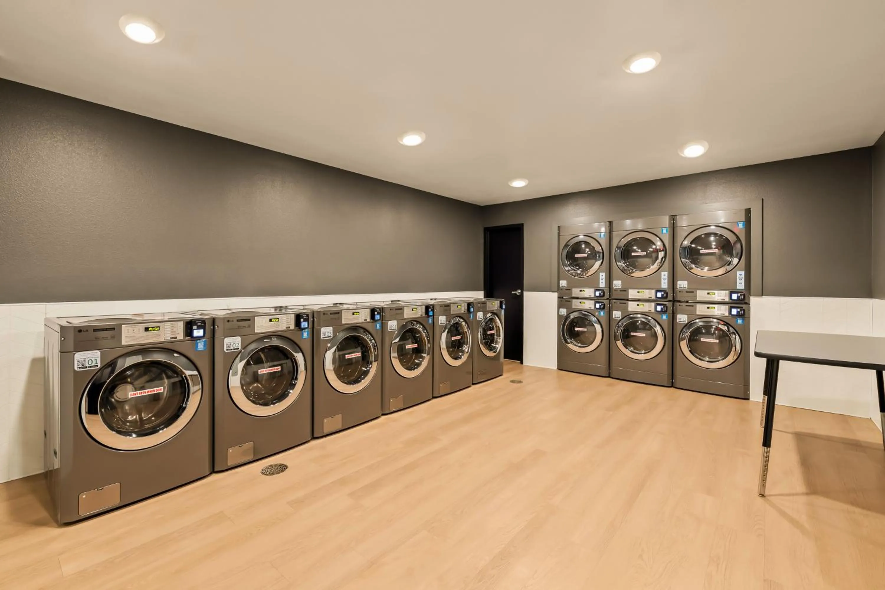 laundry in LivAway Suites Nashville-Smyrna