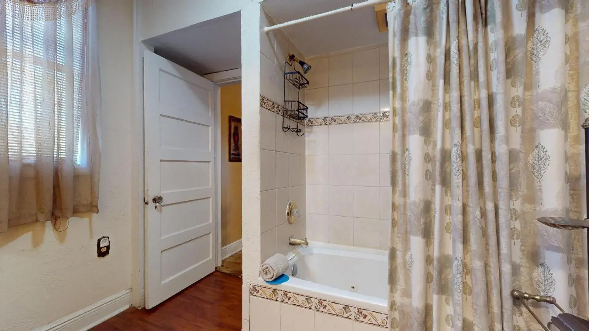Queen Room with Spa Bath in Casa Coquina del mar Bed and Breakfast Queen Room with Spa Bath in Casa Coquina del mar Bed and Breakfast