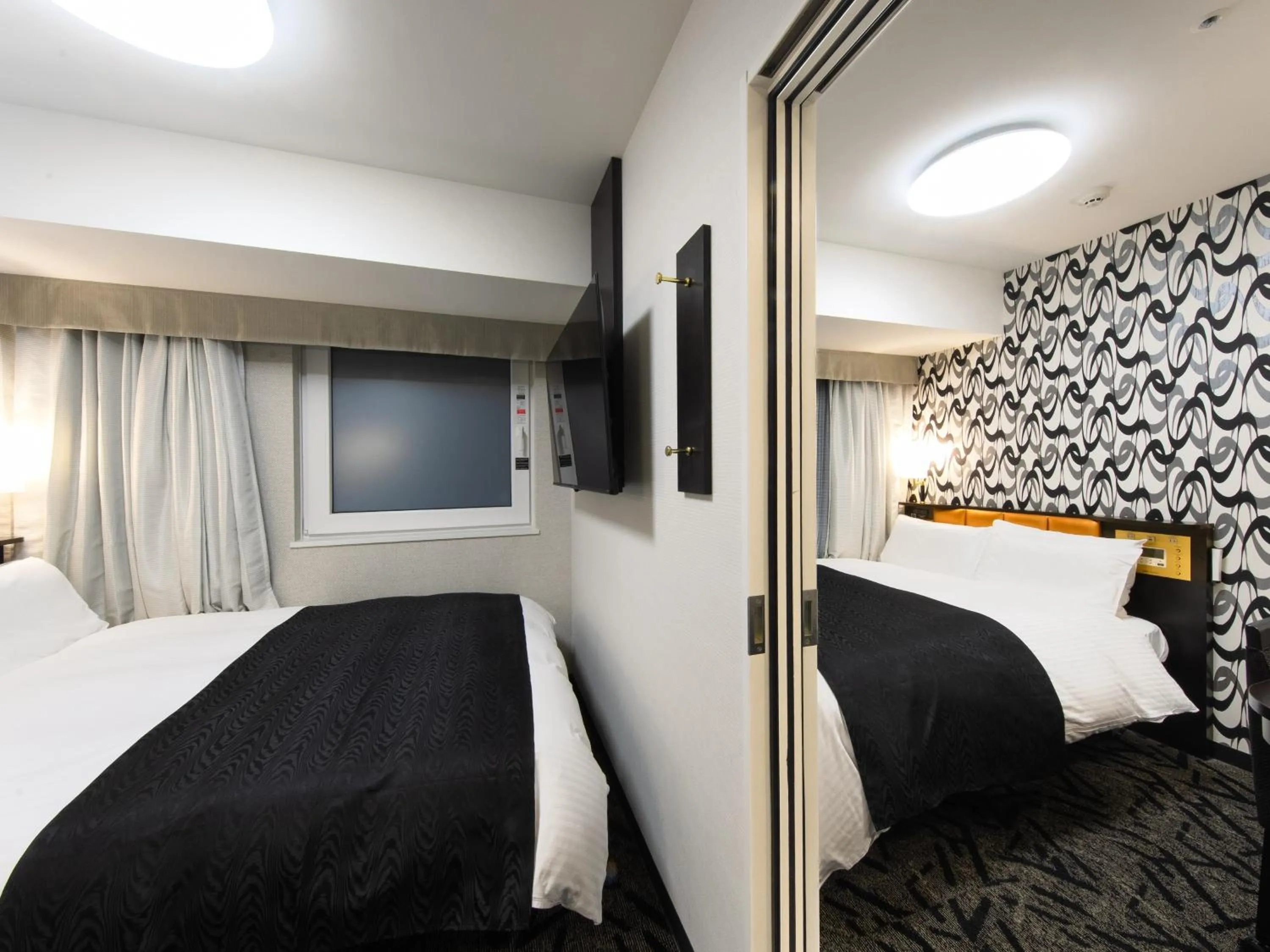 Photo of the whole room, Bed in APA Hotel & Resort Osaka Namba Ekimae Tower