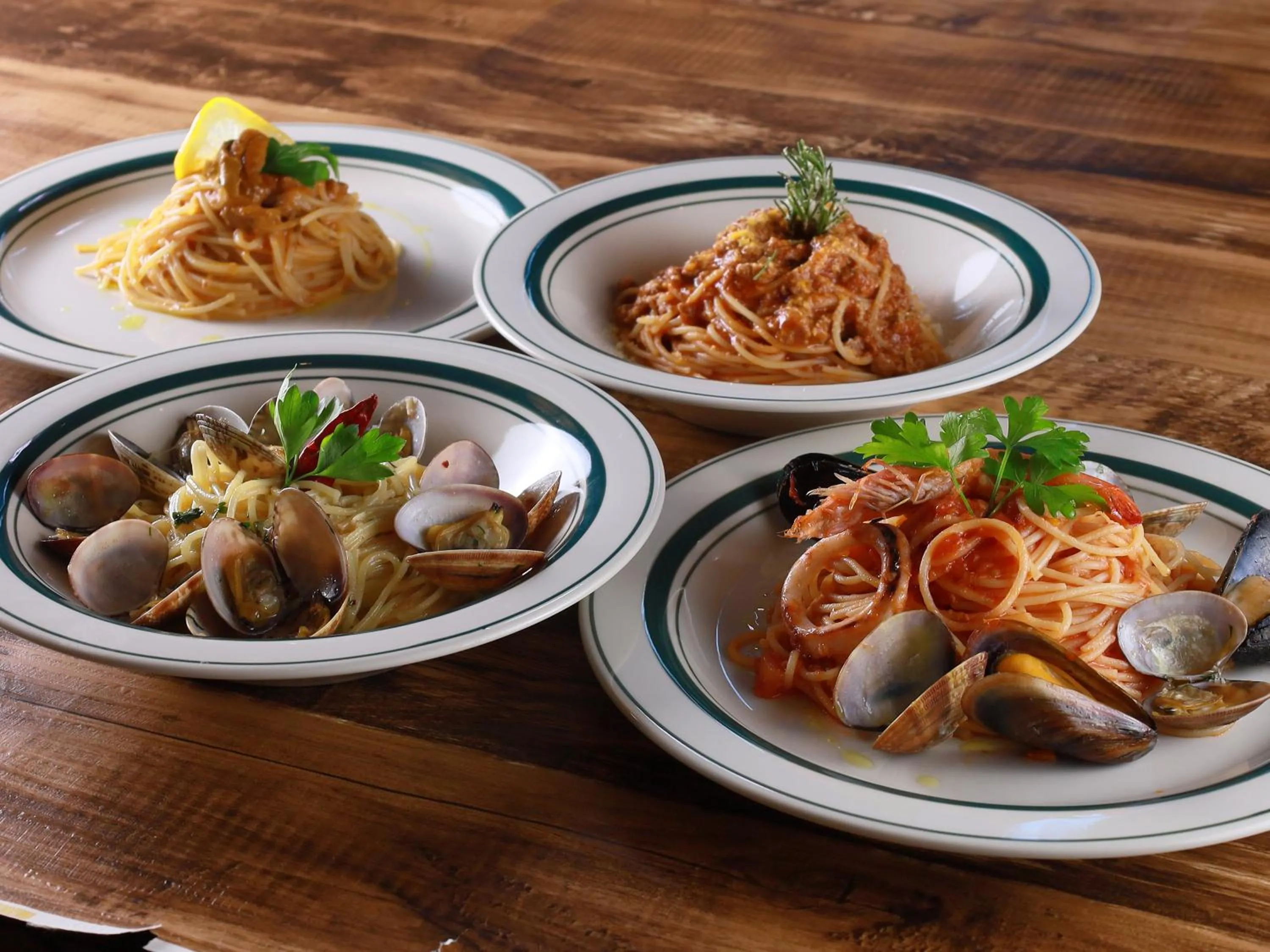 Restaurant/places to eat in APA Hotel & Resort Osaka Namba Ekimae Tower