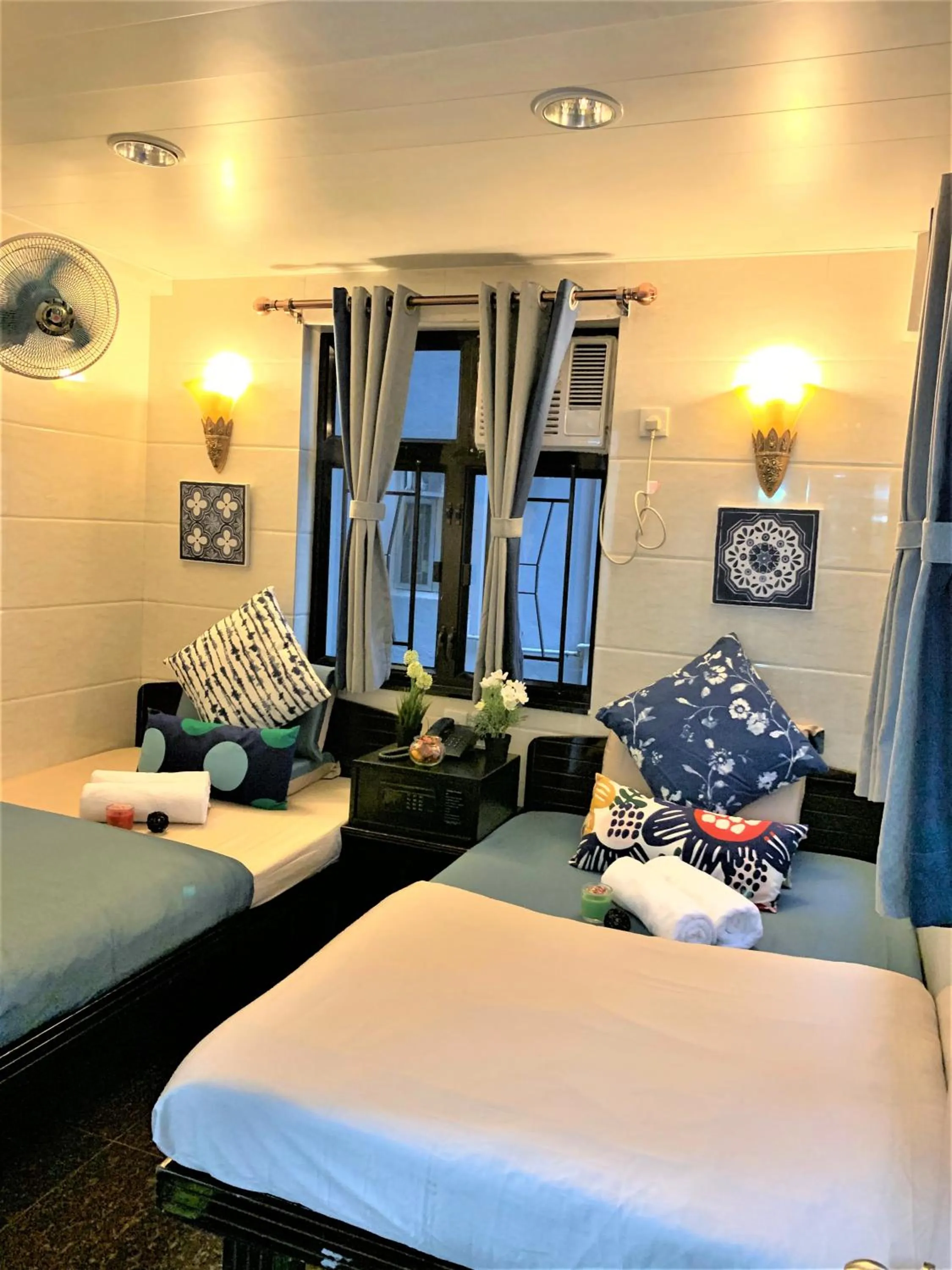 Bed in Sydney Hostel