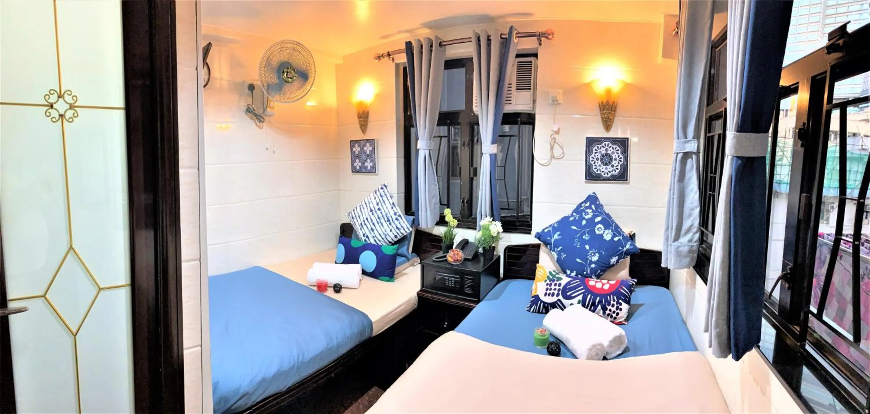 Bed in Sydney Hostel