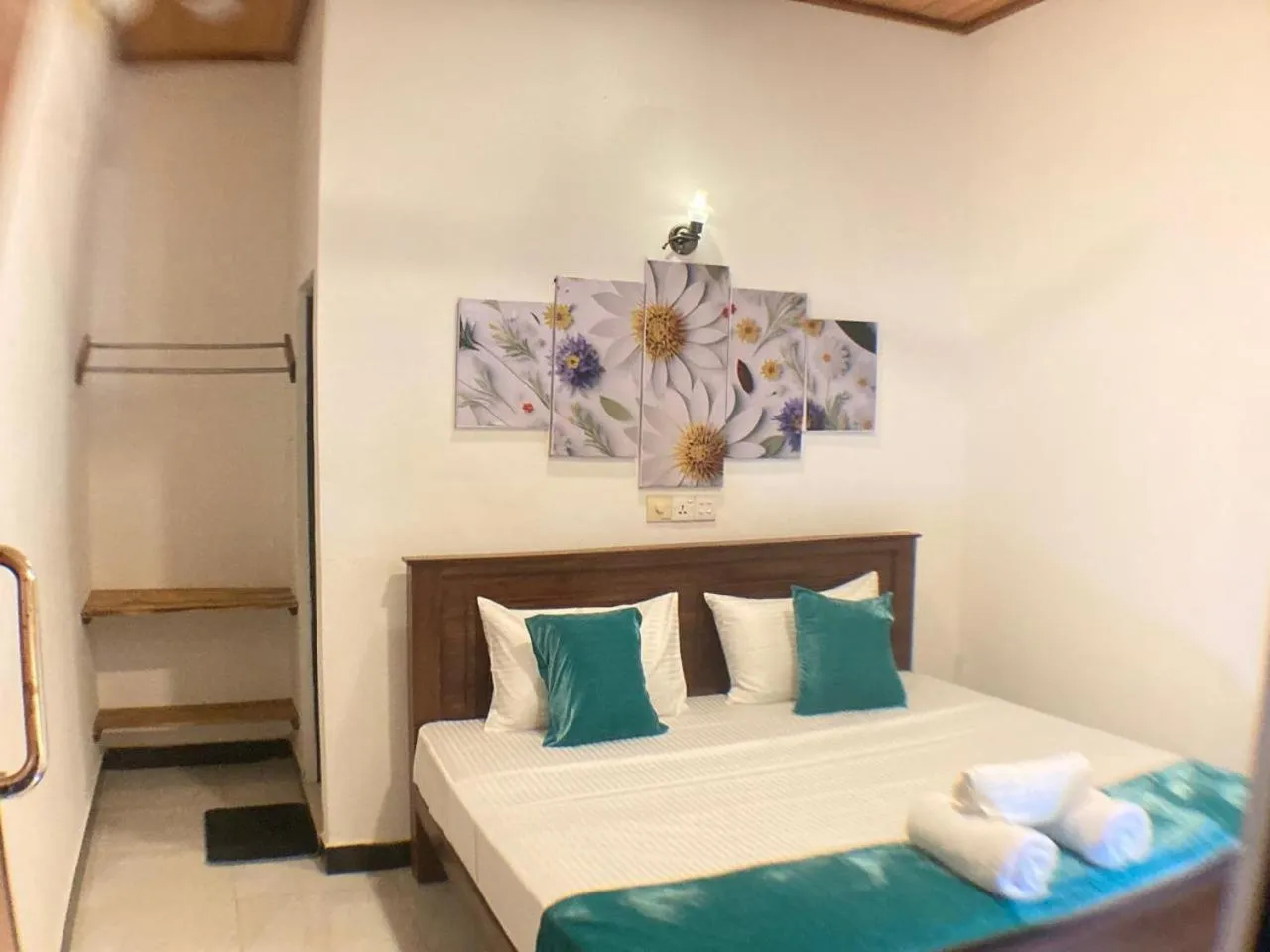 Bed in Ceylon Beach haven Uppuveli