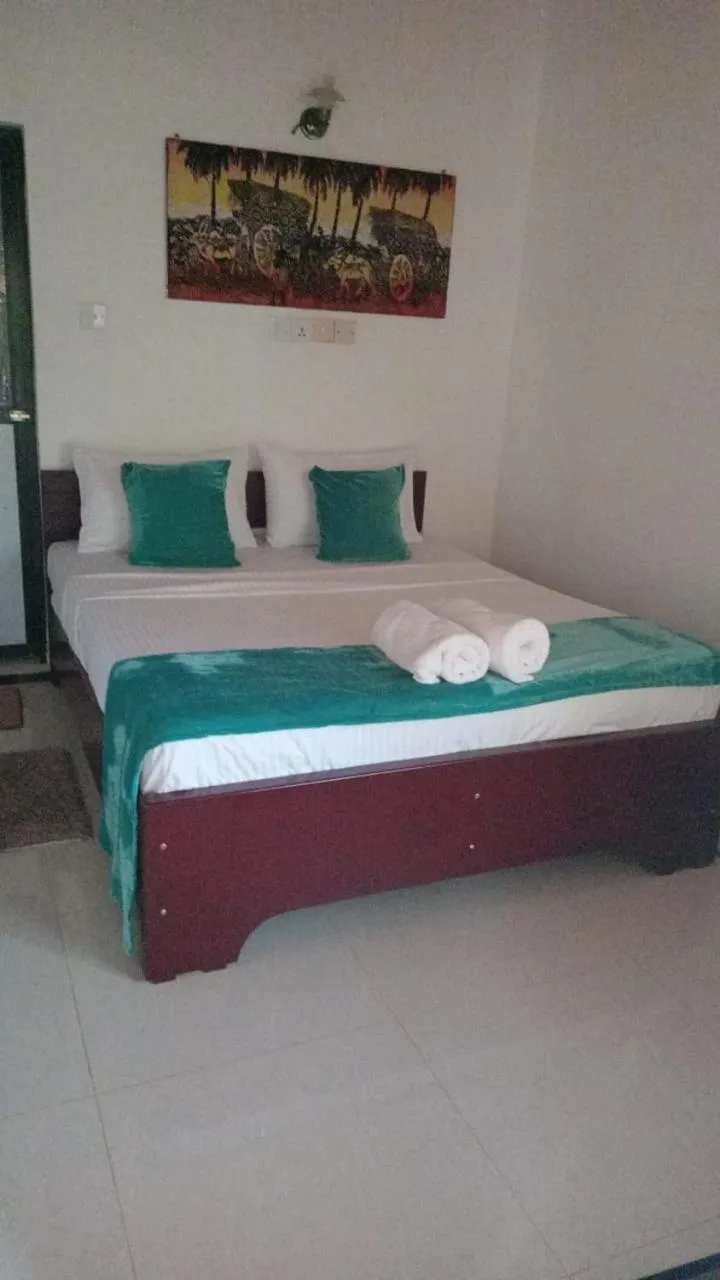 Bed in Ceylon Beach haven Uppuveli