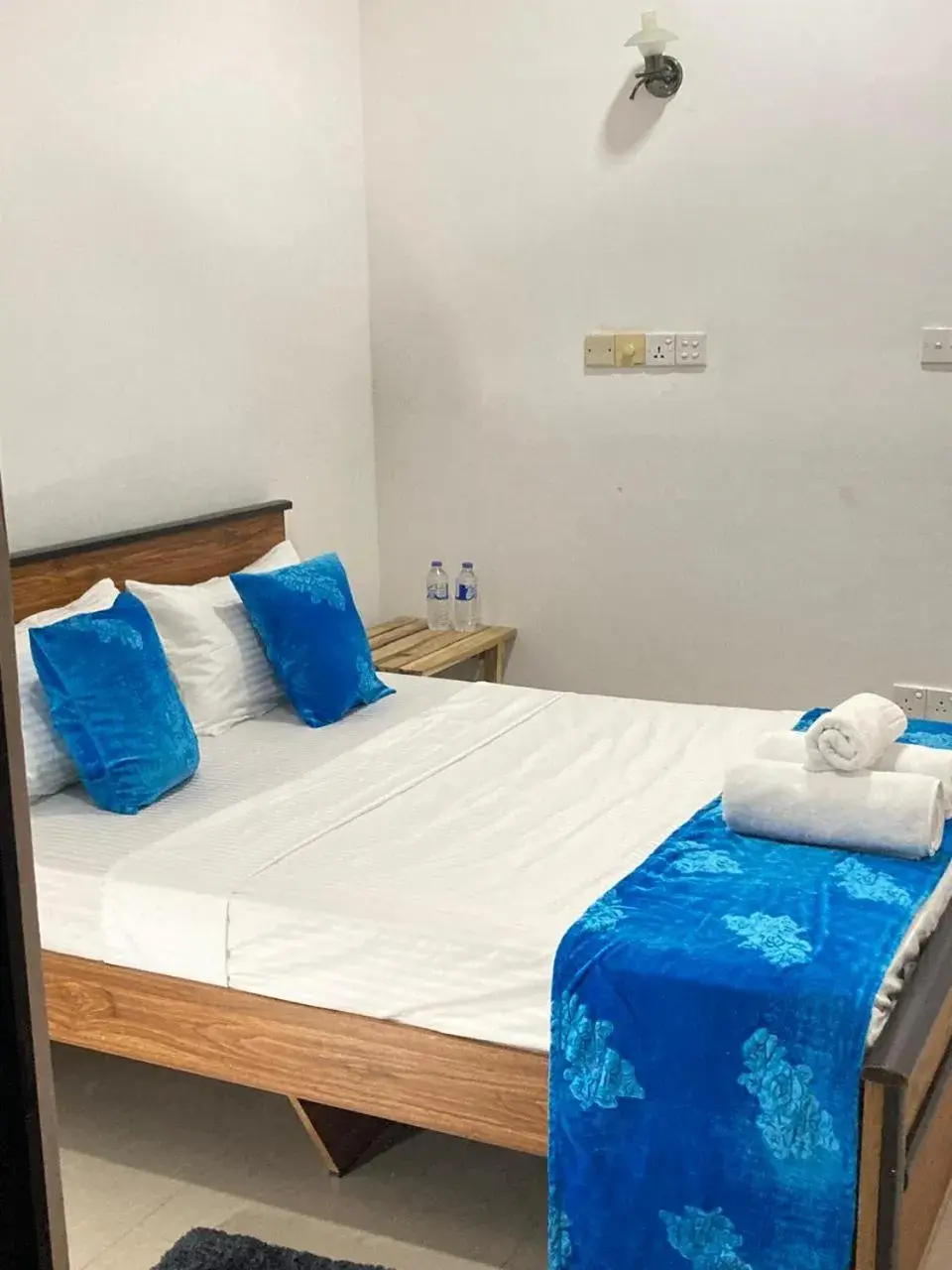 Standard Queen Room - single occupancy in Ceylon Beach haven Uppuveli Standard Queen Room - single occupancy in Ceylon Beach haven Uppuveli