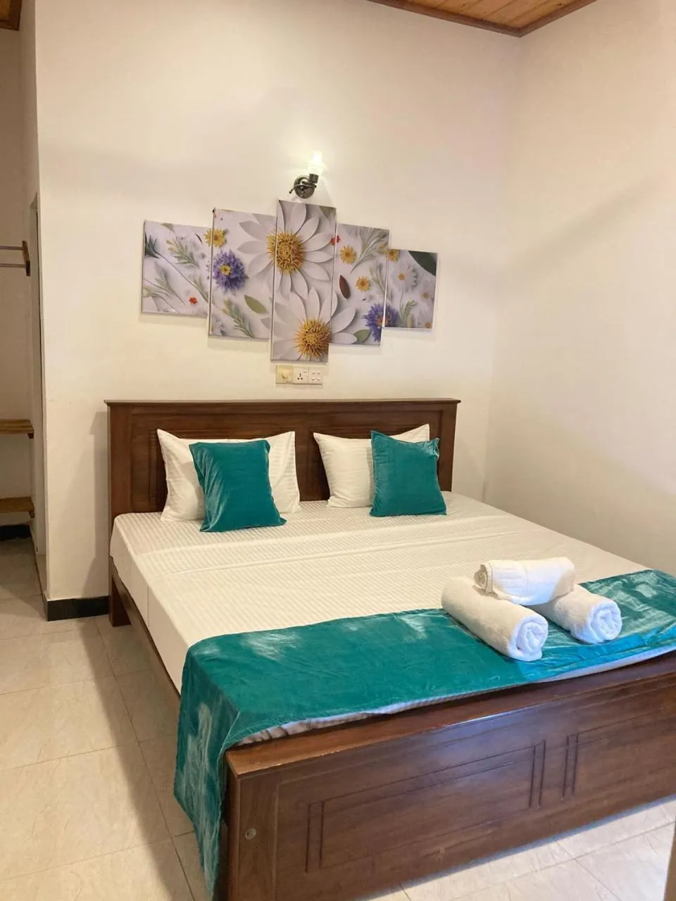 Bed in Ceylon Beach haven Uppuveli