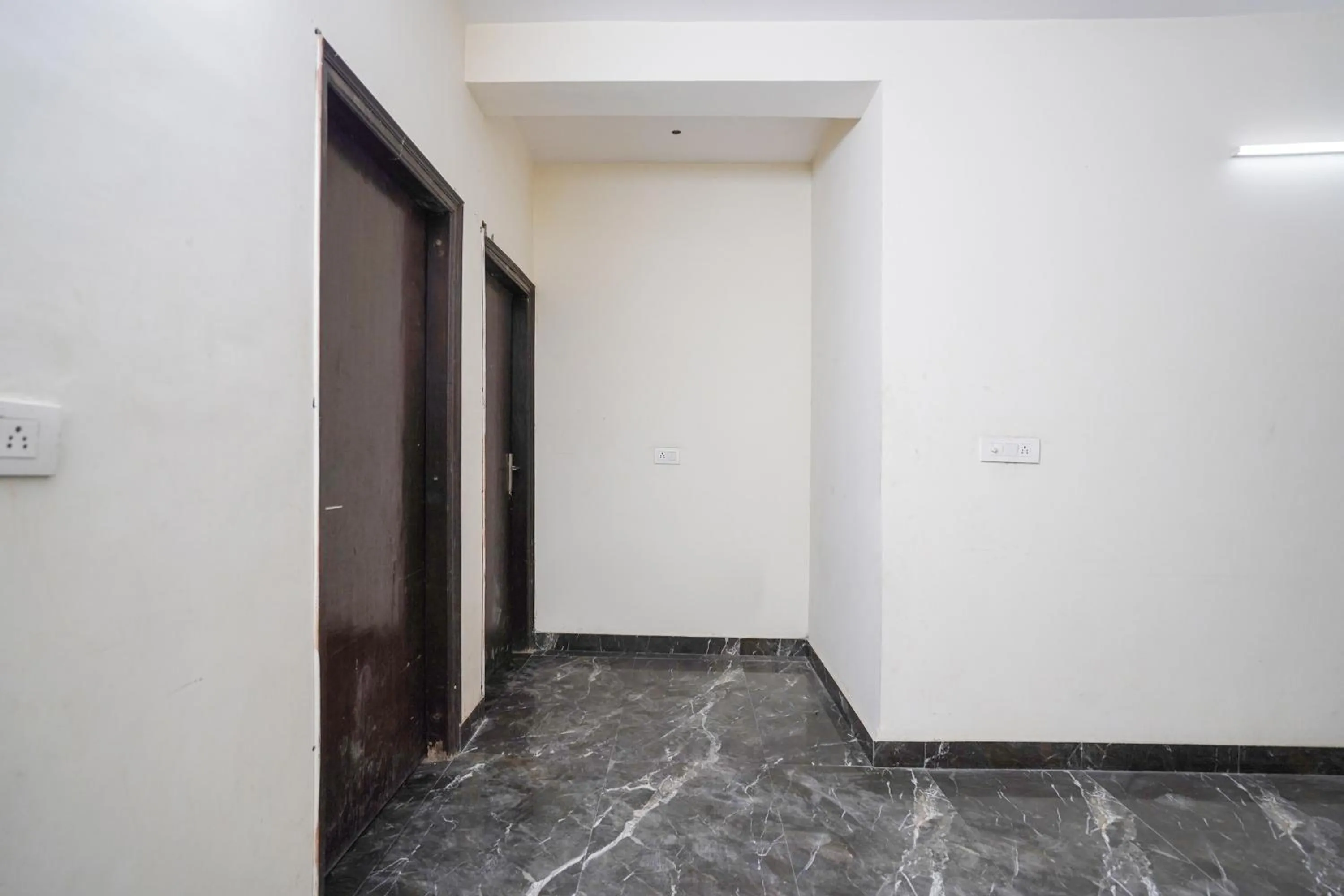 Hotel O by OYO Royal Residency