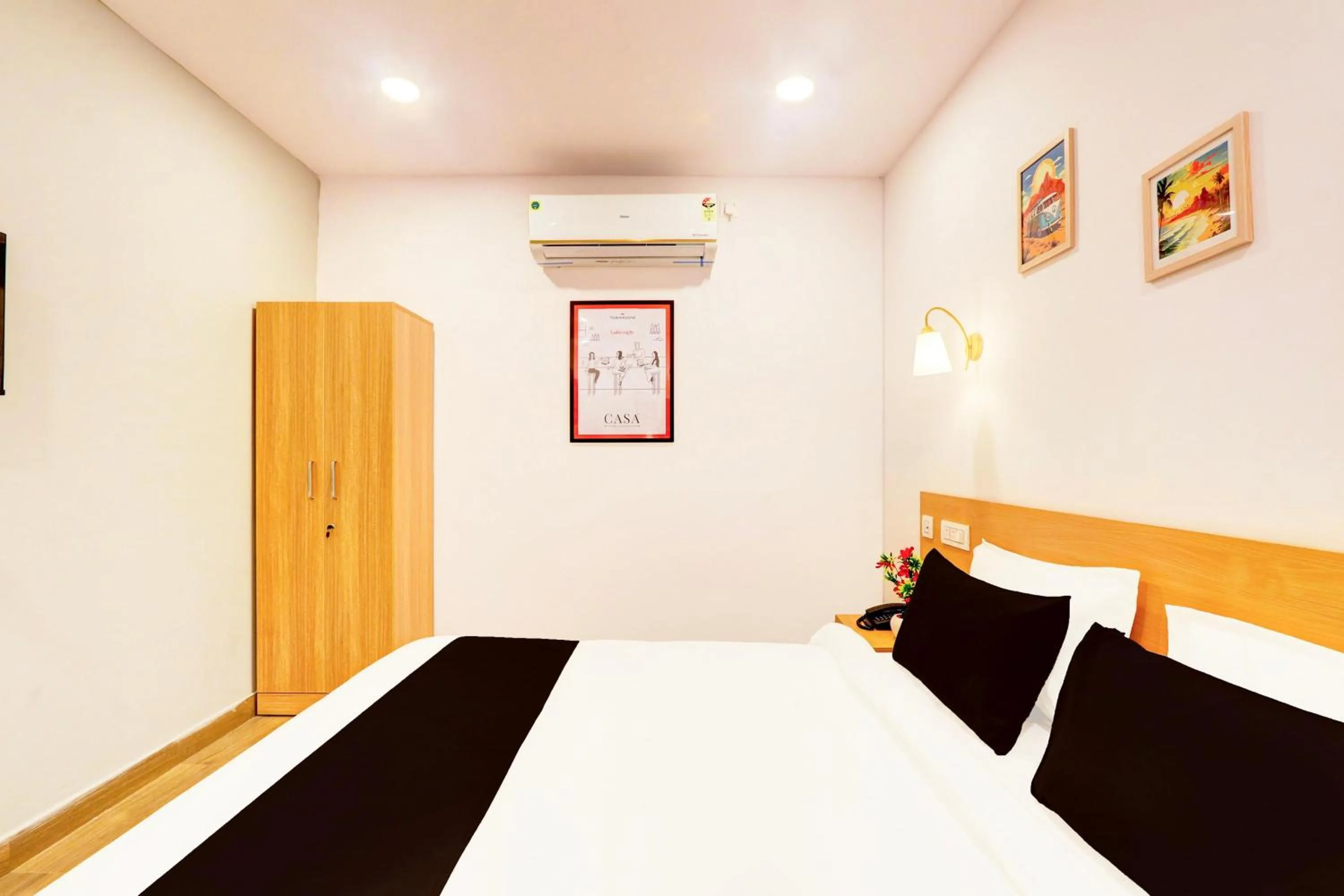 Bedroom, Bed in Super Townhouse CASA GRAND HIMAYATNAGAR