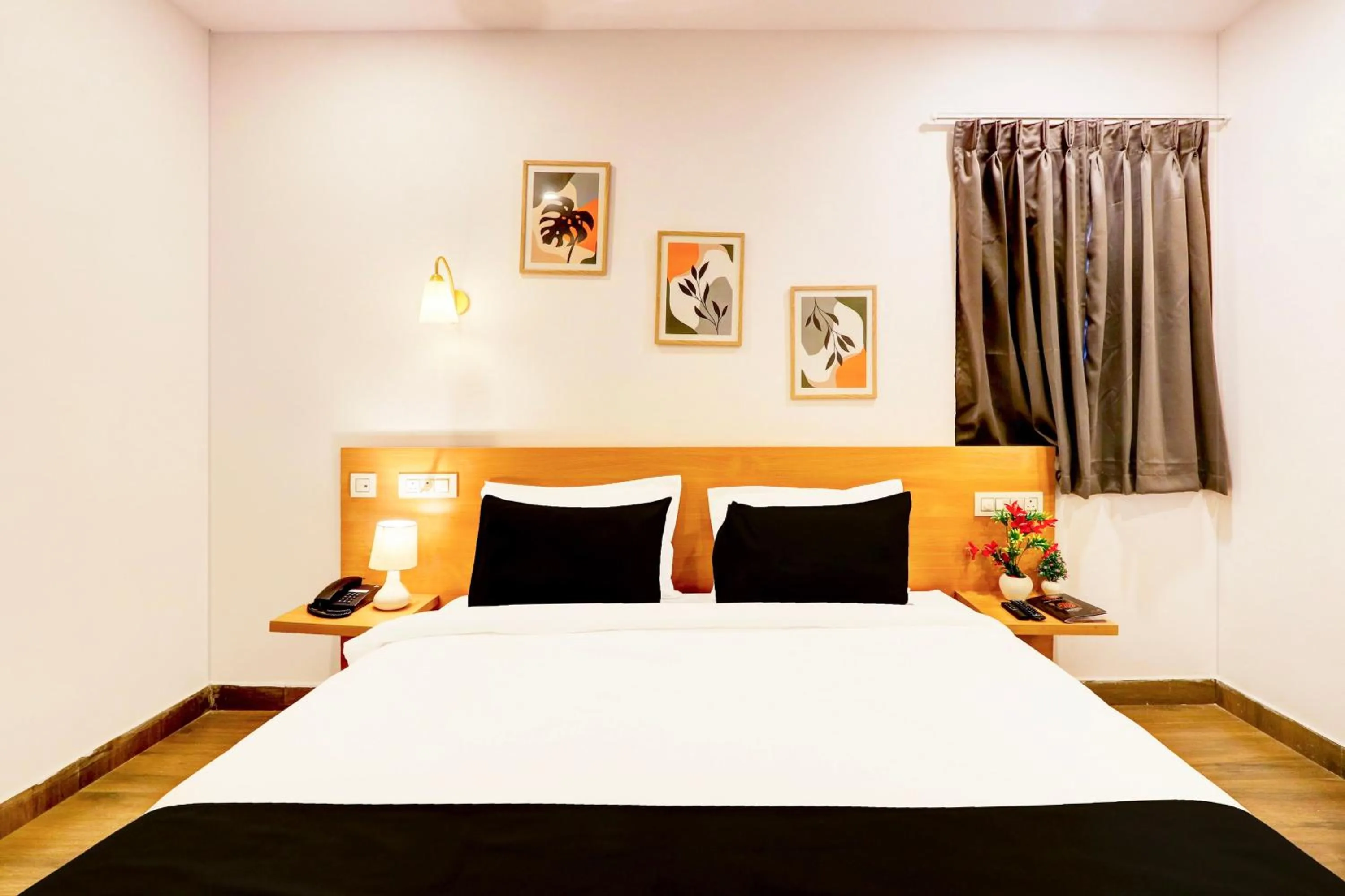 Bedroom, Bed in Super Townhouse CASA GRAND HIMAYATNAGAR