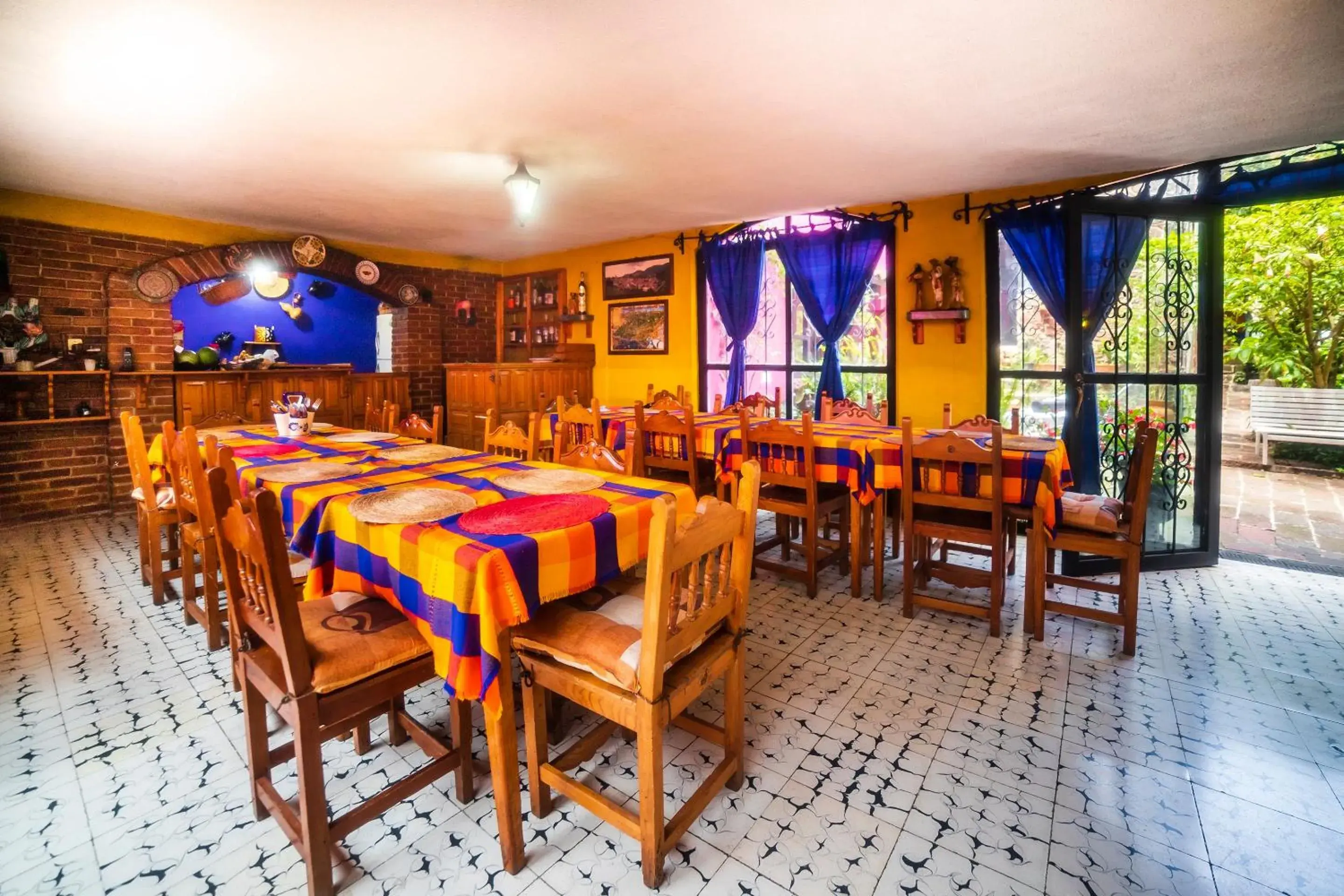 Lobby or reception in OYO Hotel El Mineral, Tlalpujahua Lobby or reception in OYO Hotel El Mineral, Tlalpujahua