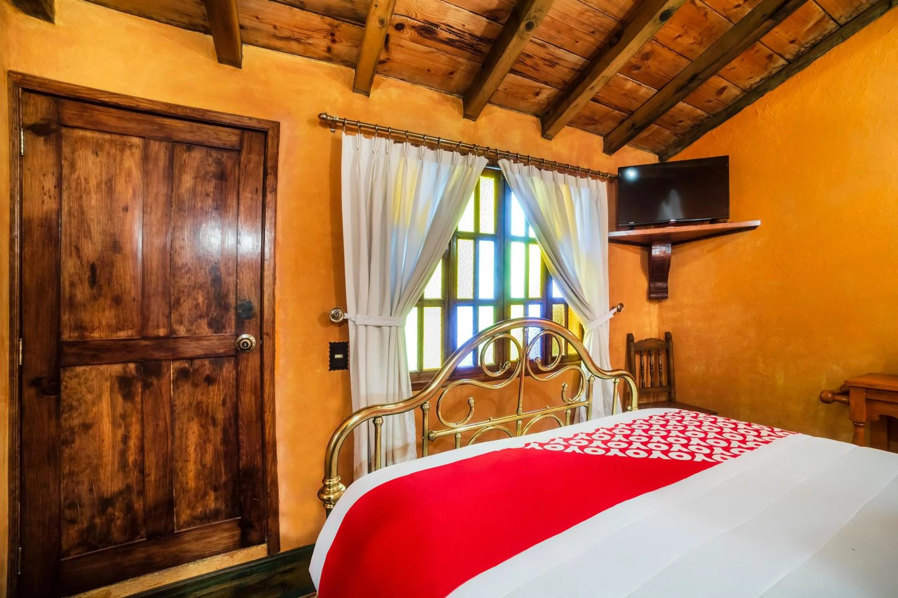 Bedroom, Bed in OYO Hotel El Mineral, Tlalpujahua