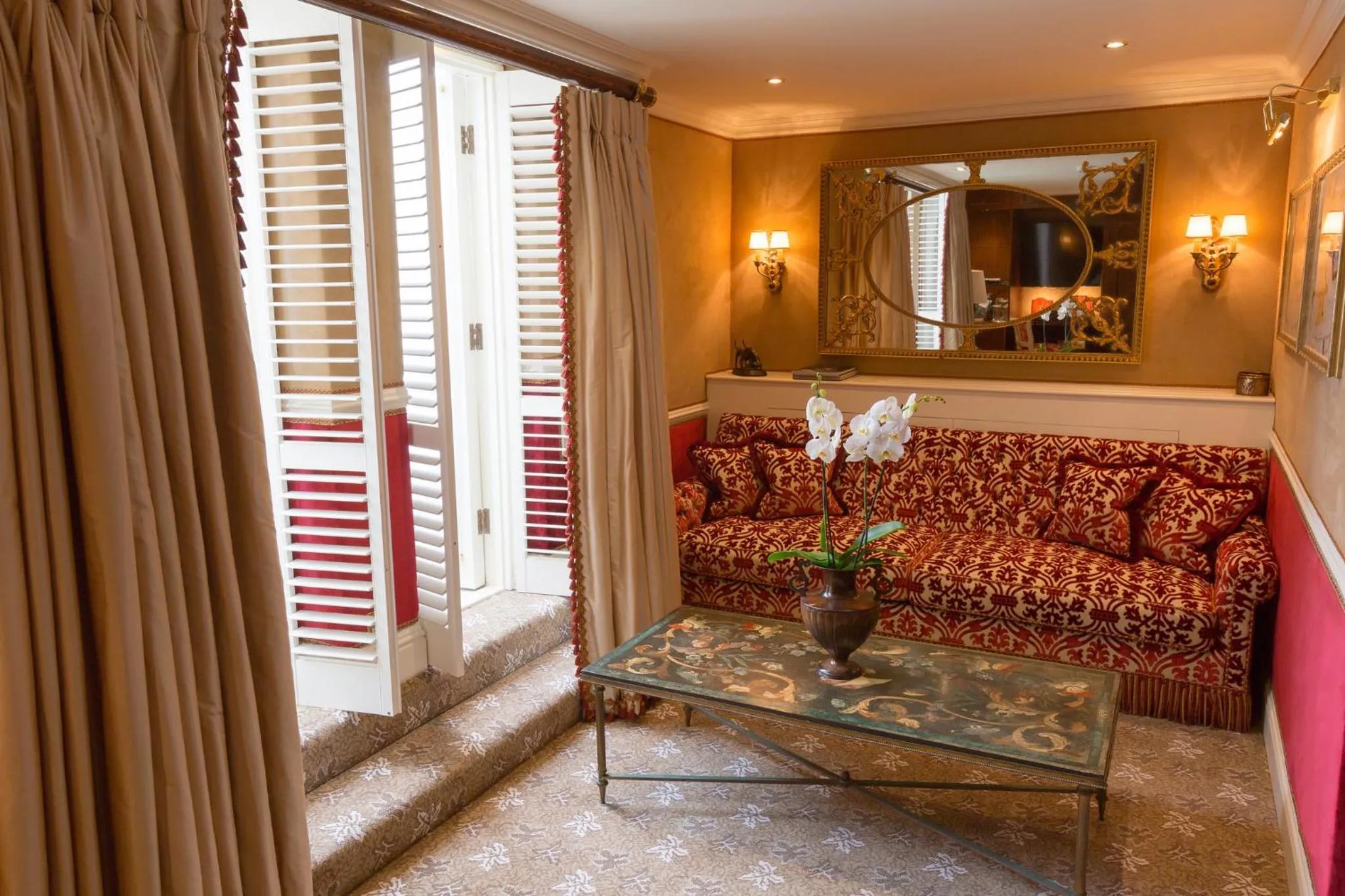 Bedroom in Milestone Hotel Kensington