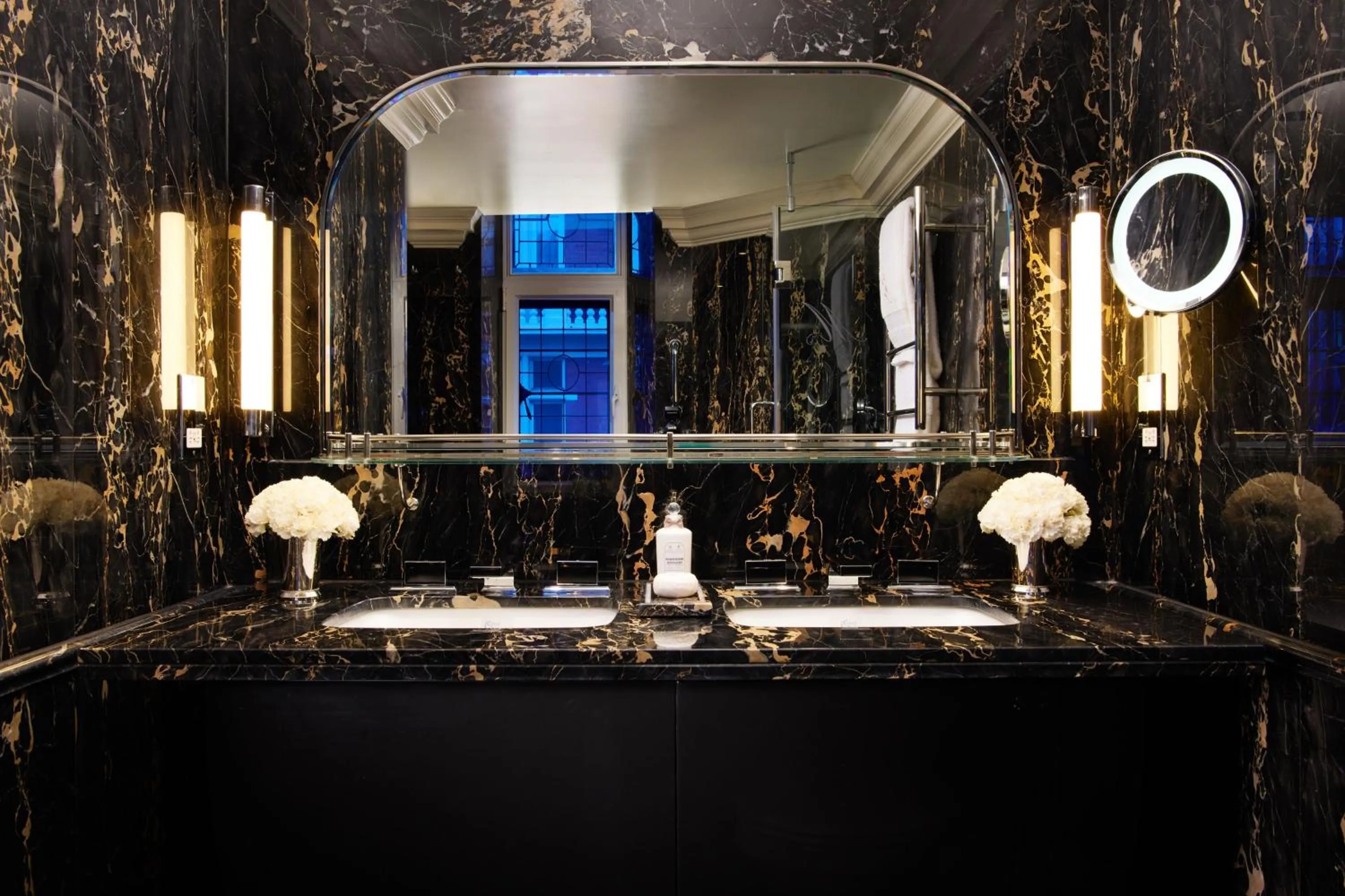 Bathroom in Milestone Hotel Kensington