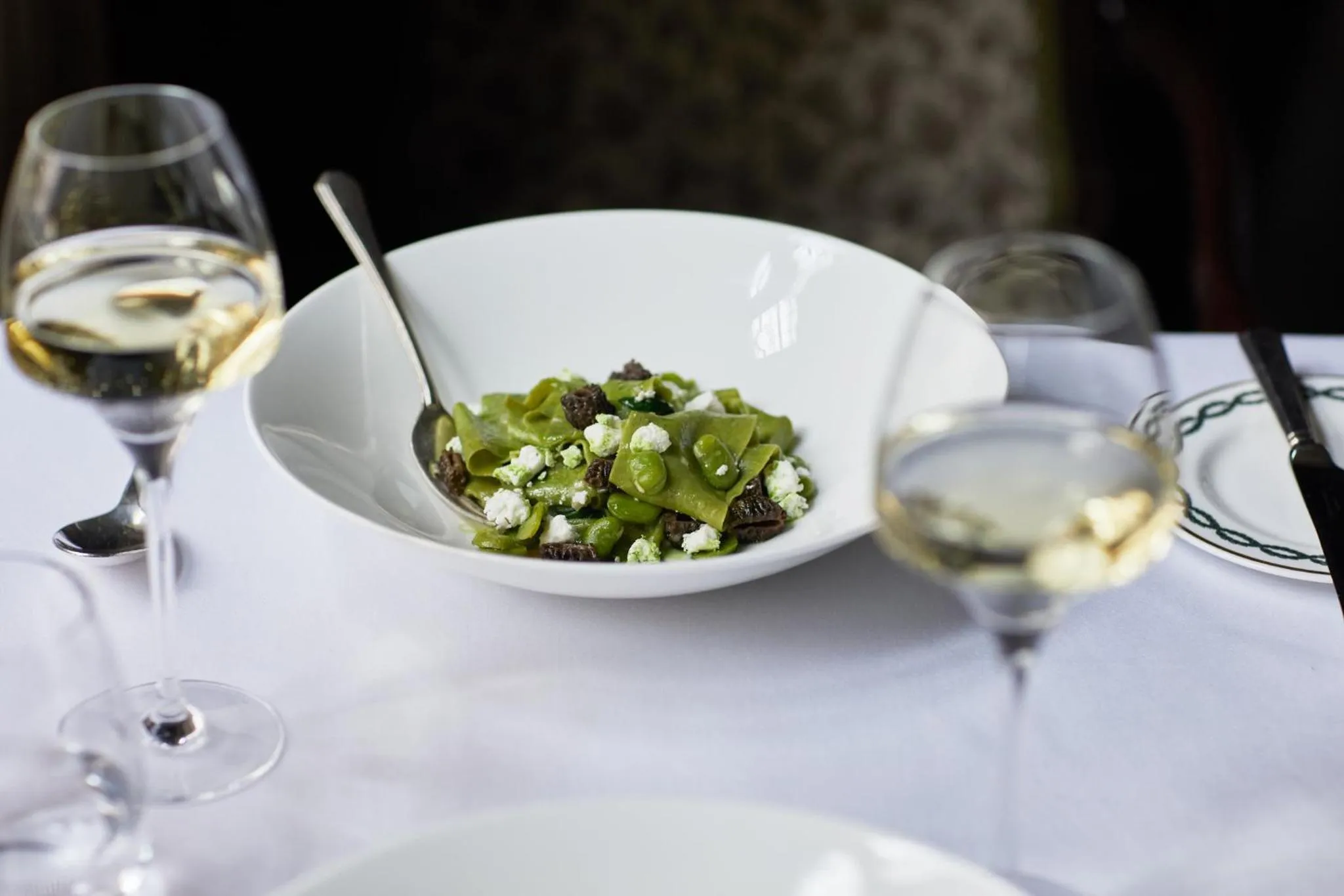 Restaurant/places to eat in Milestone Hotel Kensington