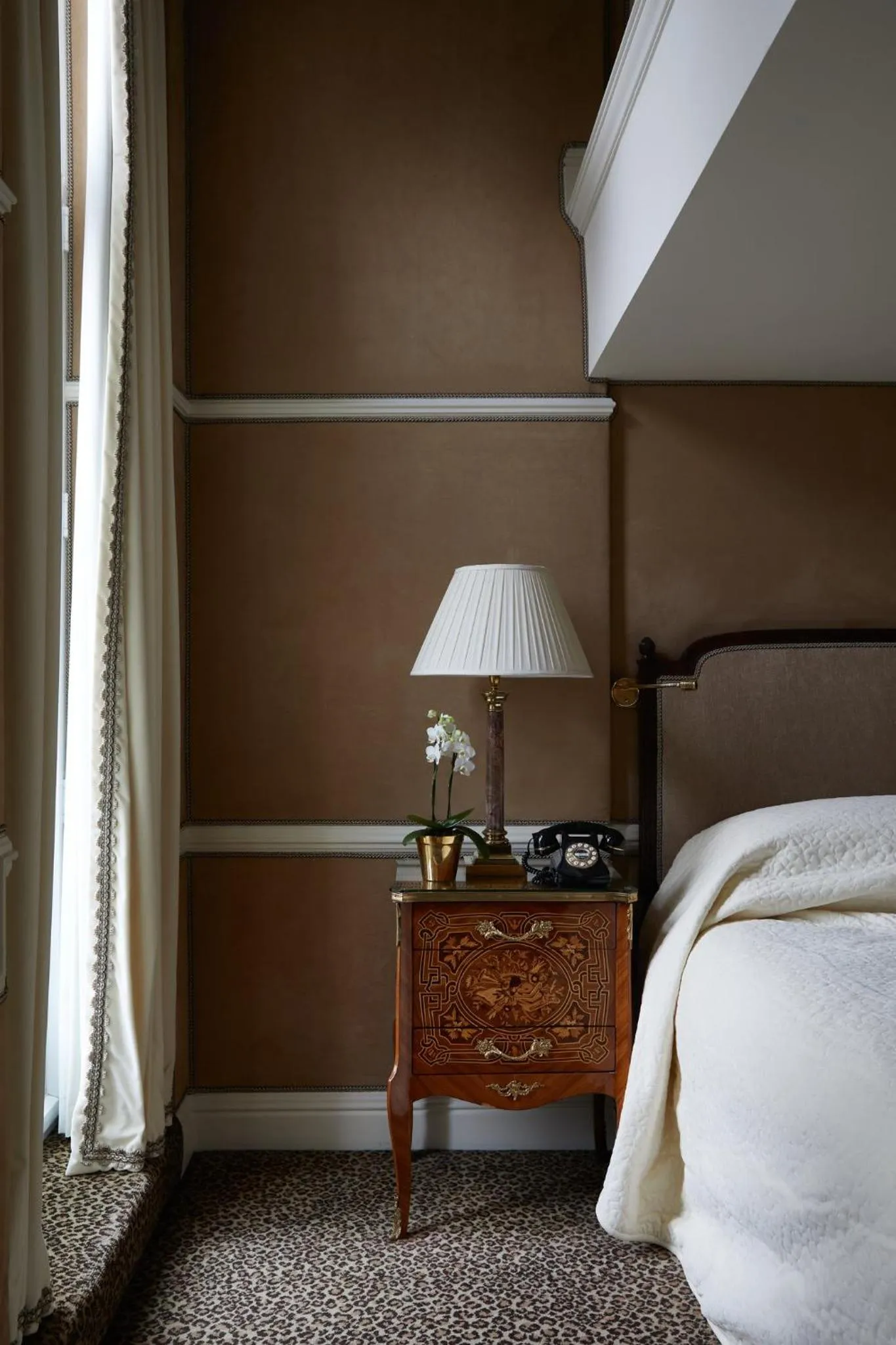 Photo of the whole room, Bed in Milestone Hotel Kensington