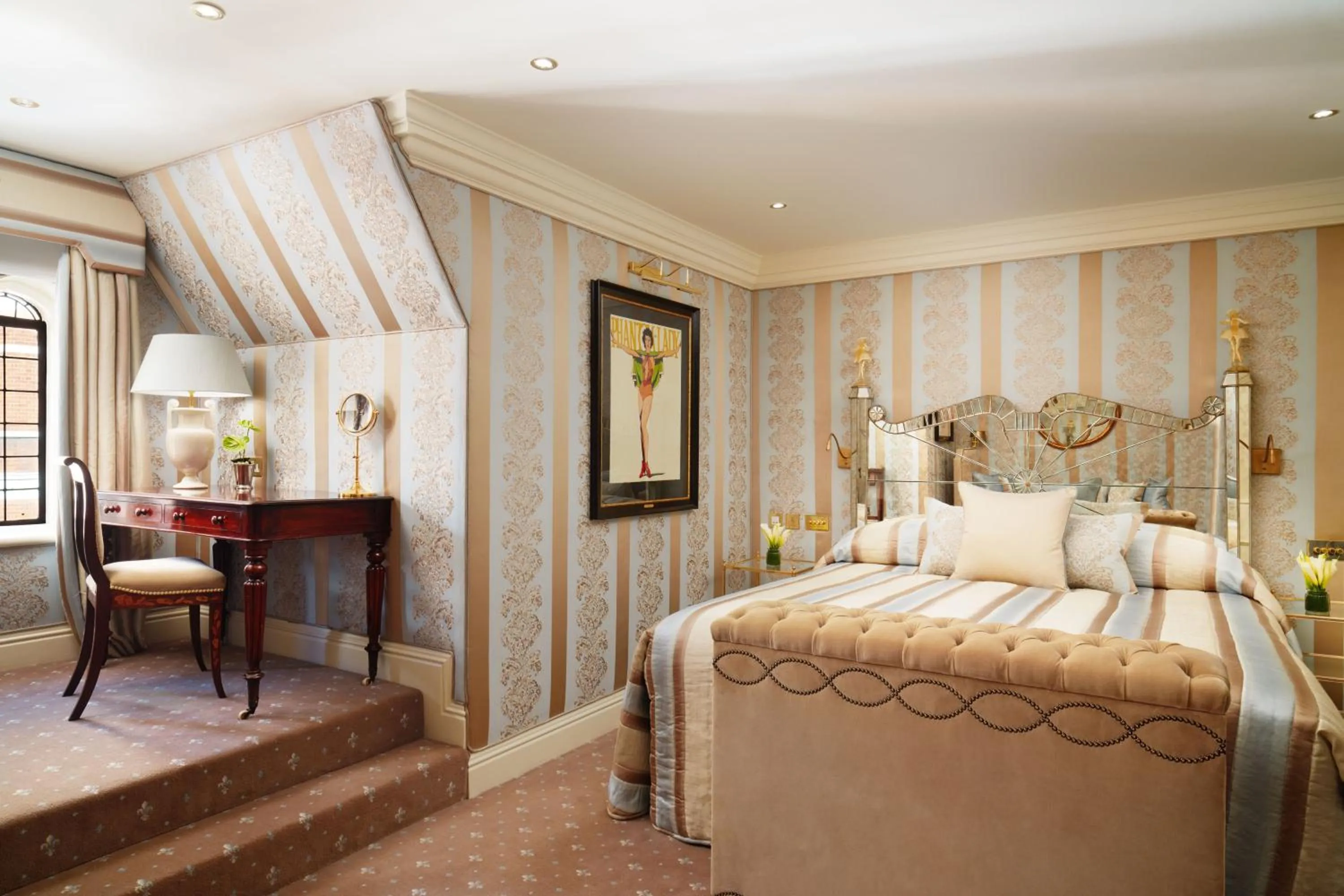 Photo of the whole room, Bed in Milestone Hotel Kensington