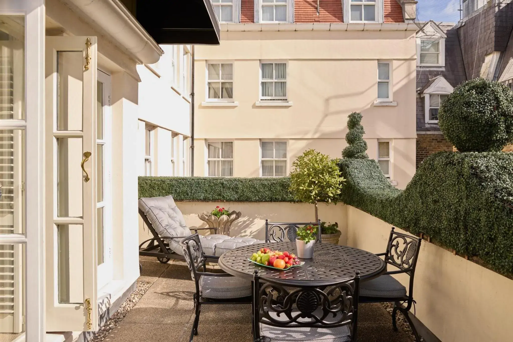 Photo of the whole room in Milestone Hotel Kensington Photo of the whole room in Milestone Hotel Kensington