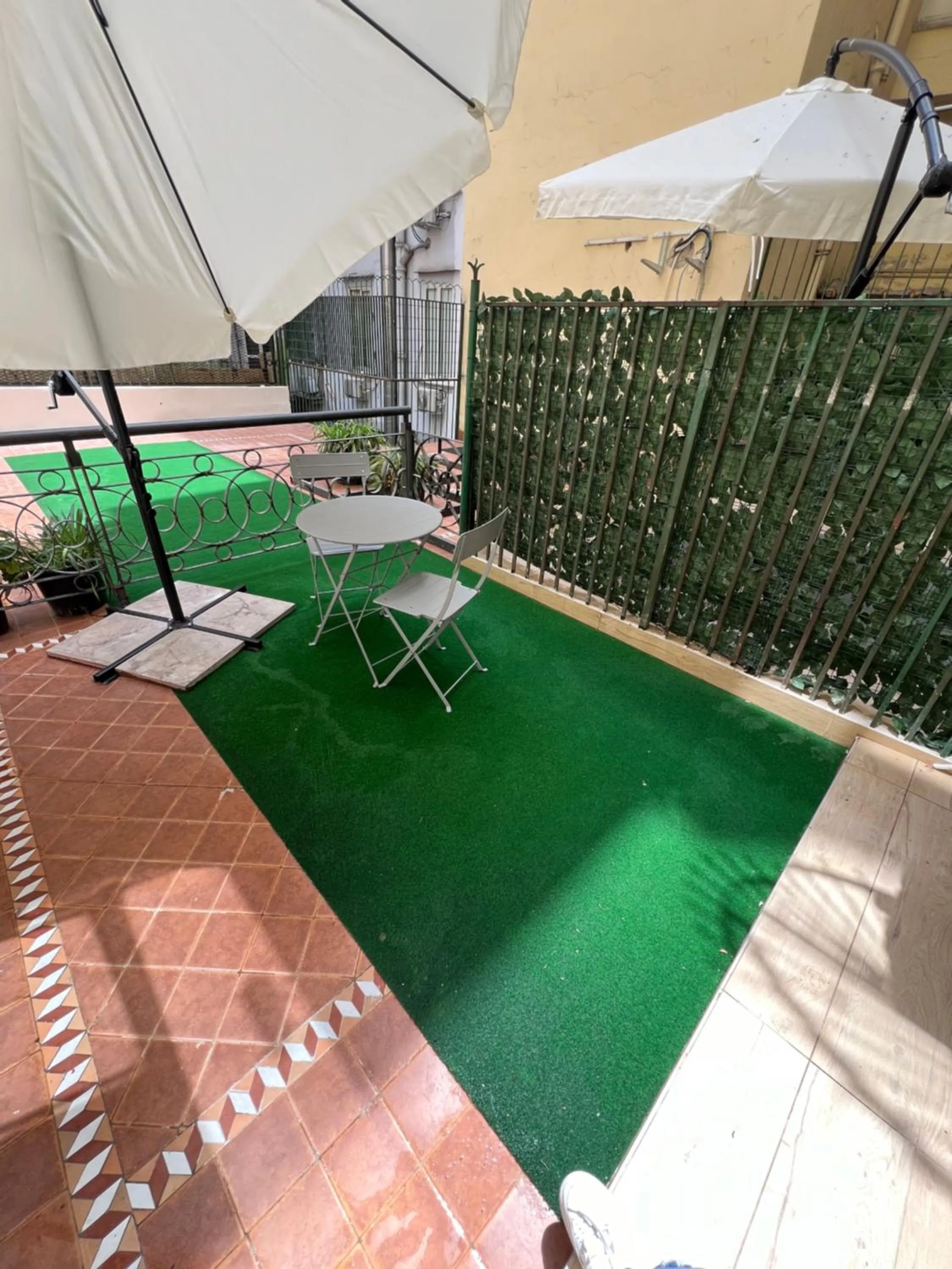 Property building in VPM ROOMS central train station