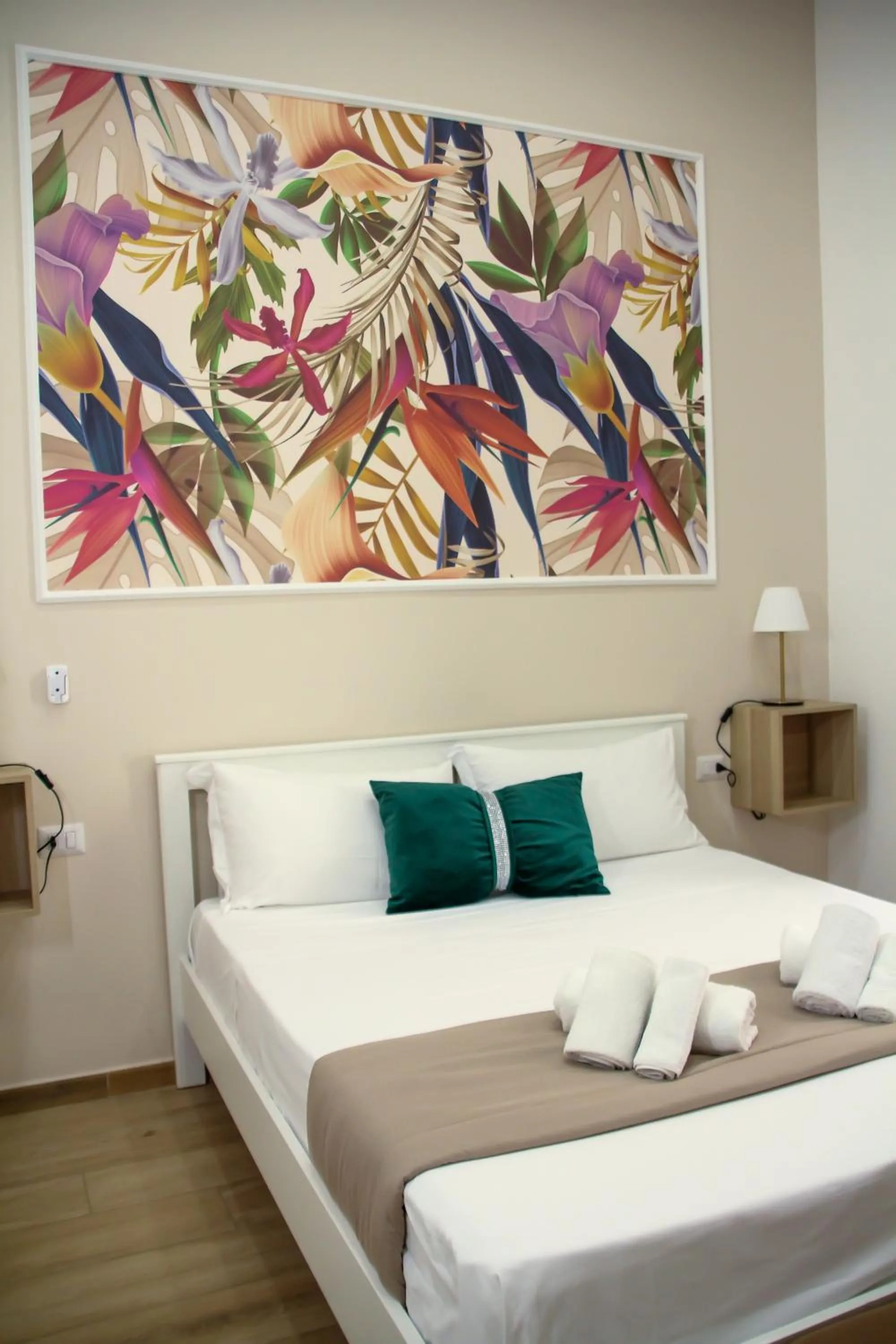 Bedroom, Bed in VPM ROOMS central train station