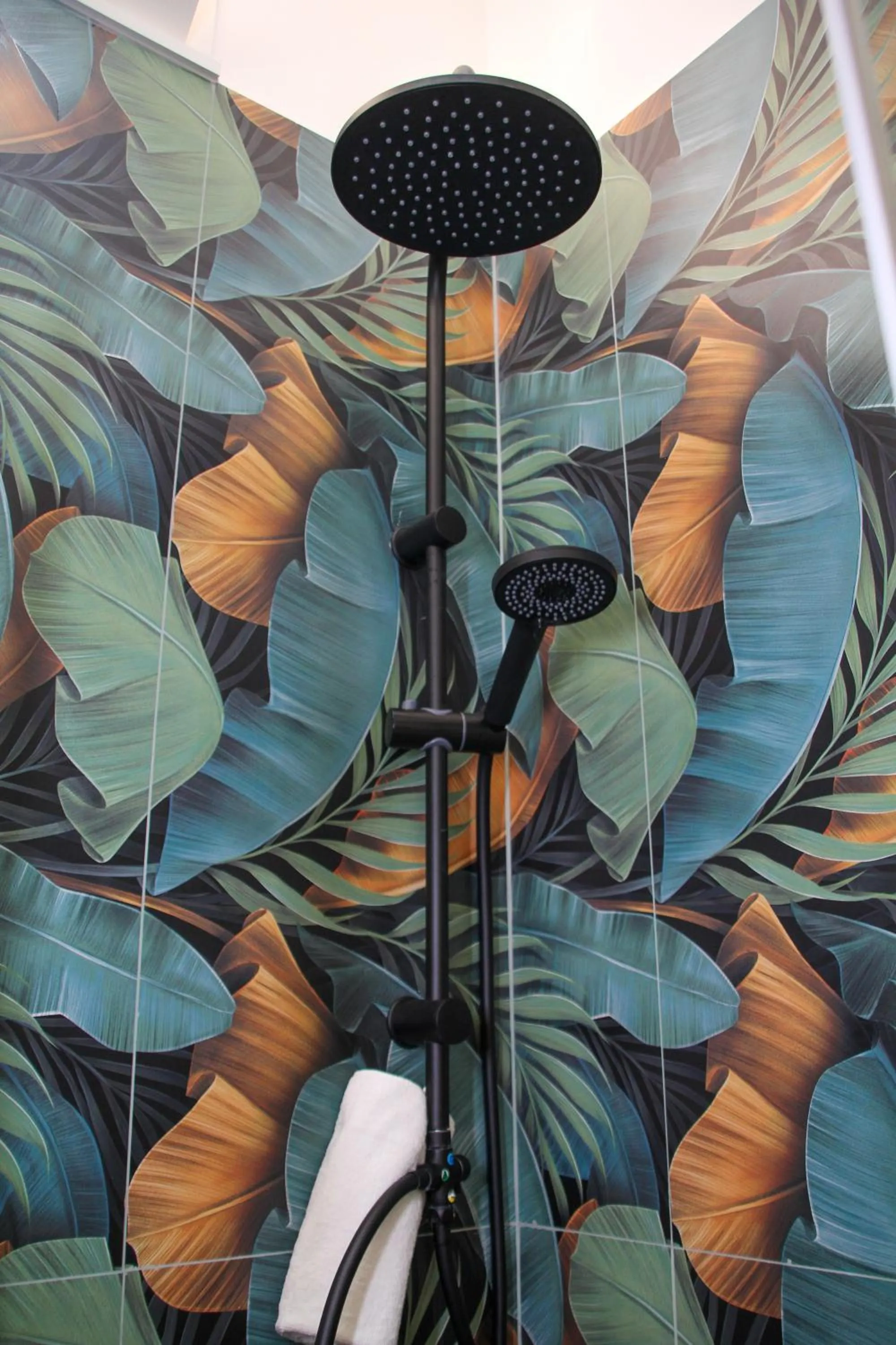 Shower in VPM ROOMS central train station