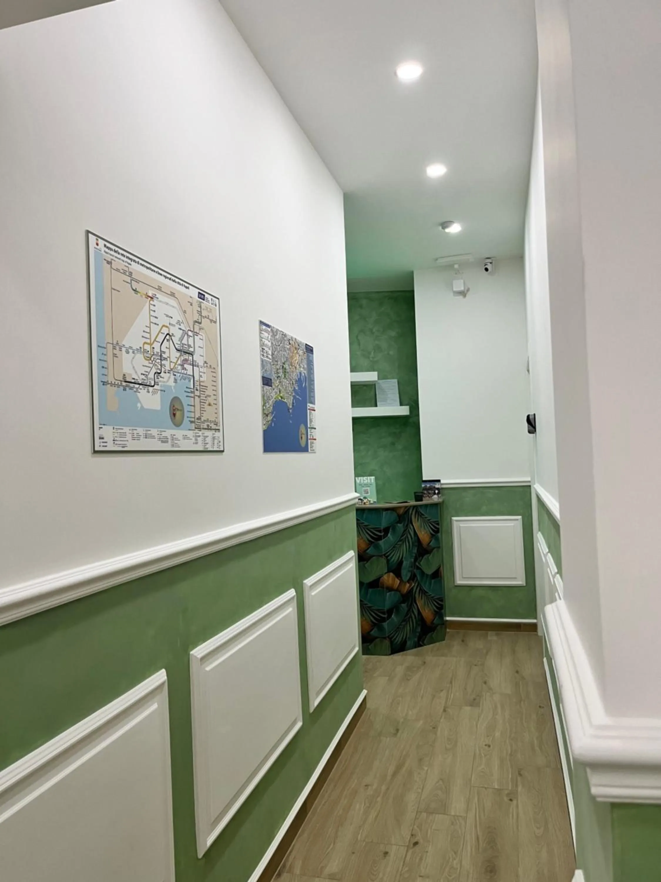 Seating area in VPM ROOMS central train station