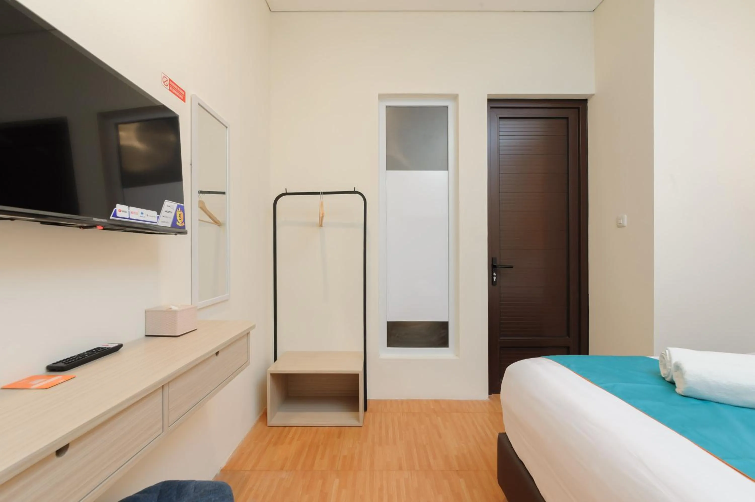 Bedroom, Bed in Sans Hotel Tajur Bogor